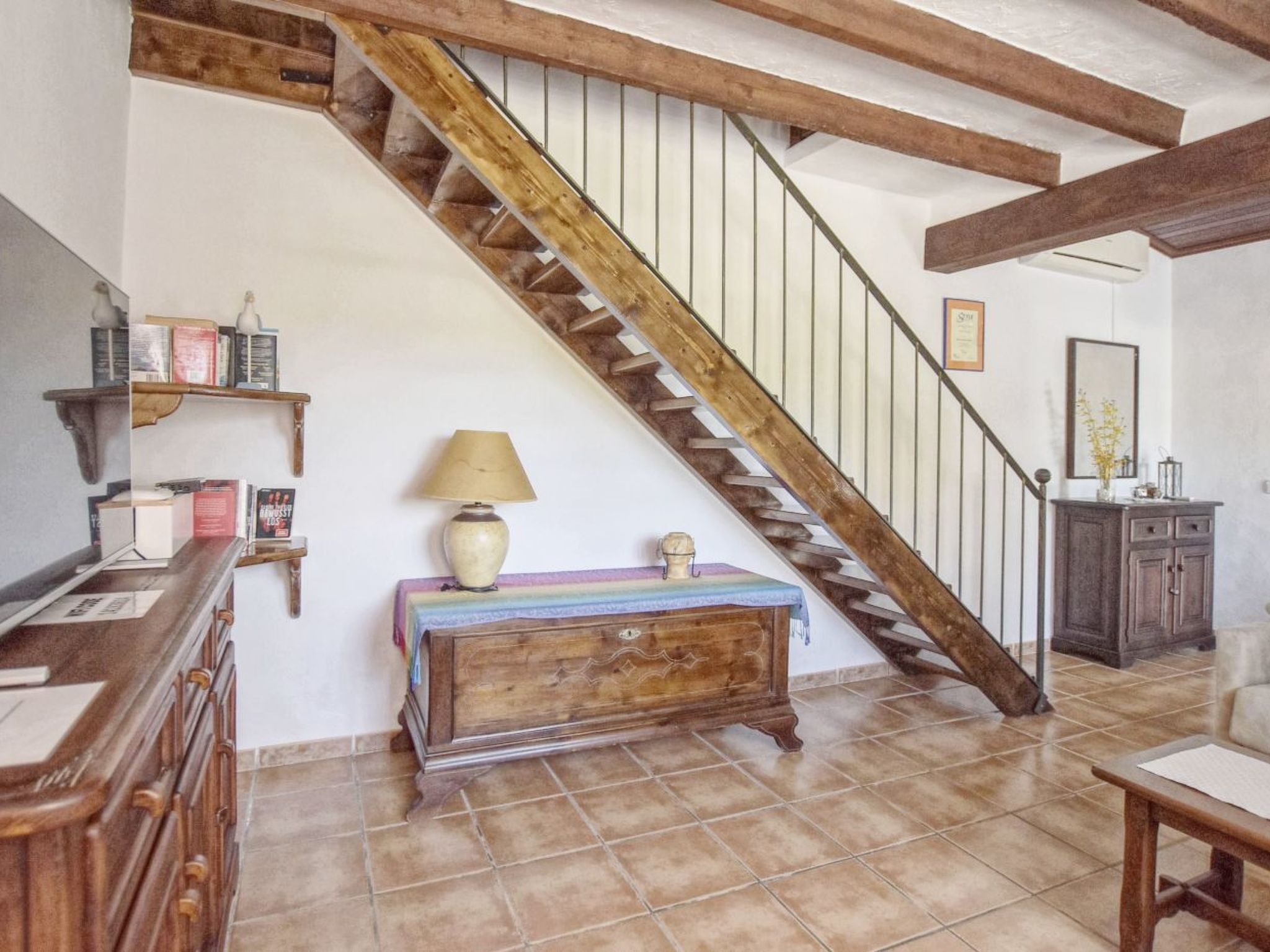 Romantisches Ferienhaus mit Jacuzzi im Freien-Drinnen