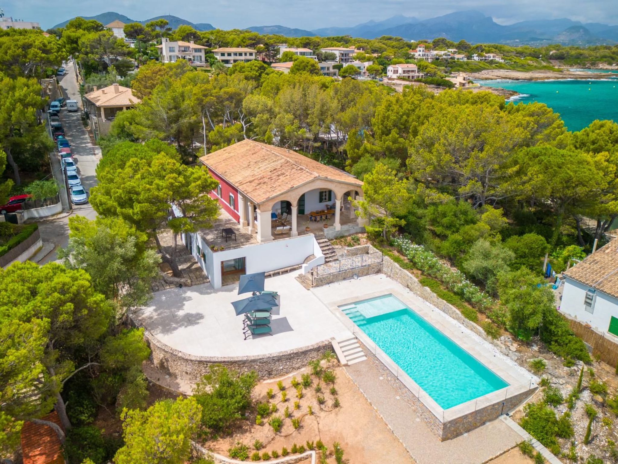 Beeindruckende Villa mit Meerblick und Schwimmbad-Image-tags.info