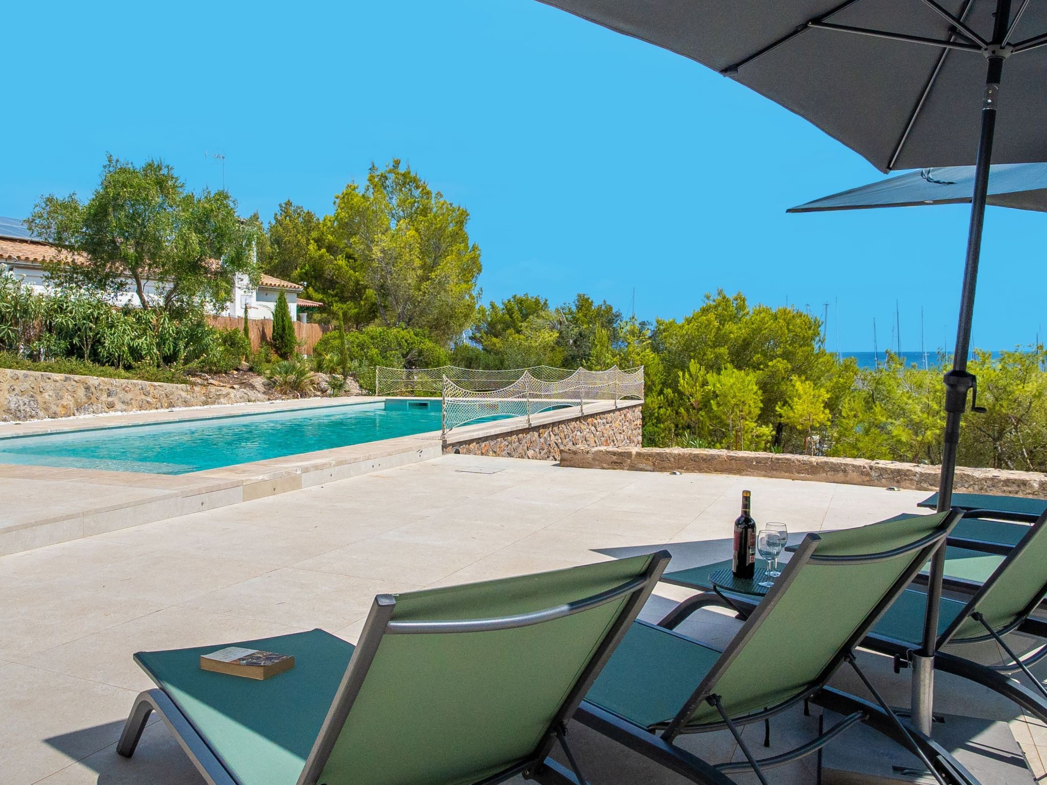 Beeindruckende Villa mit Meerblick und Schwimmbad-Image-tags.info