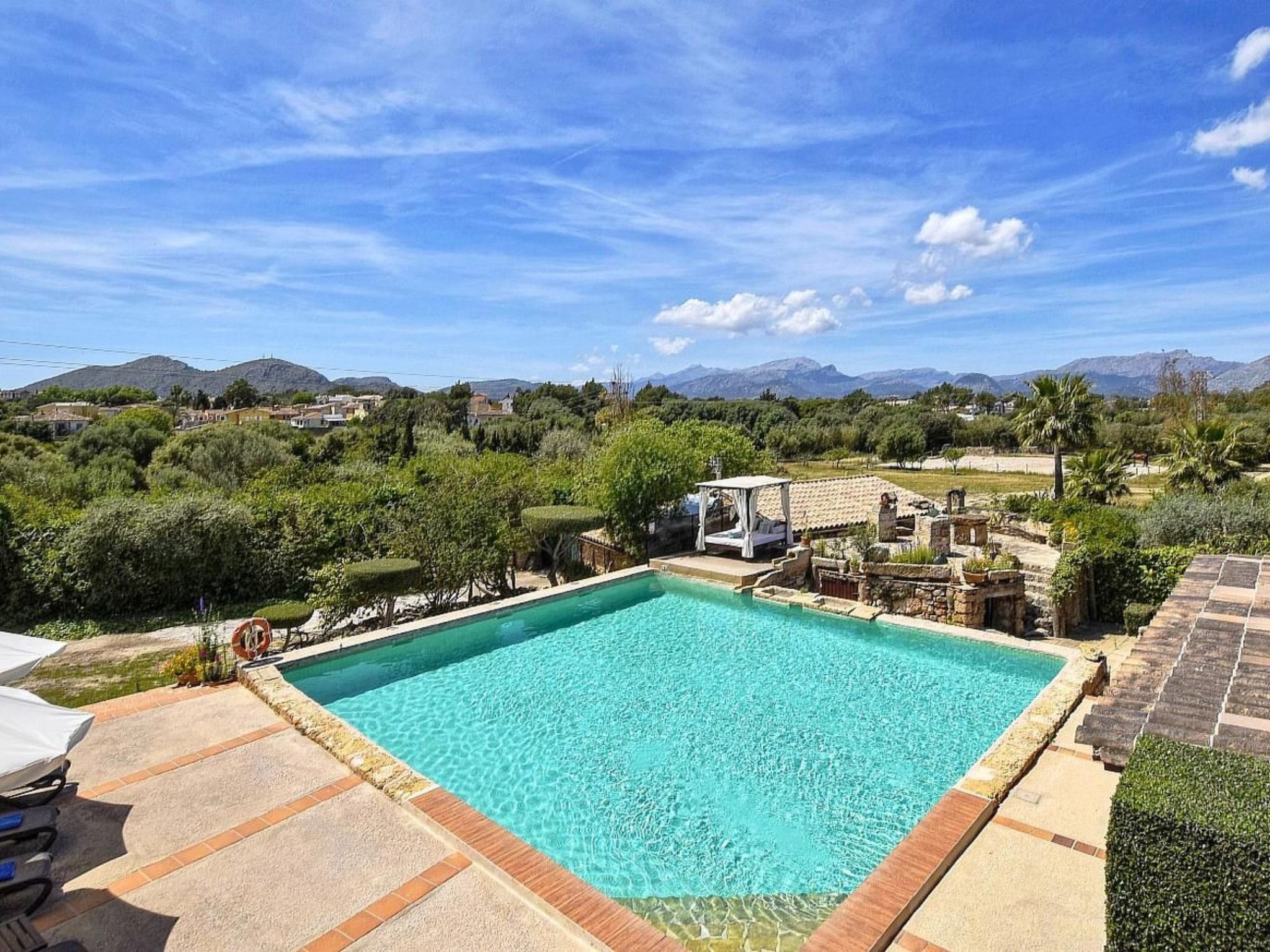 Ländliche Finca "Sa Torre" mit Jacuzzi-Image-tags.info