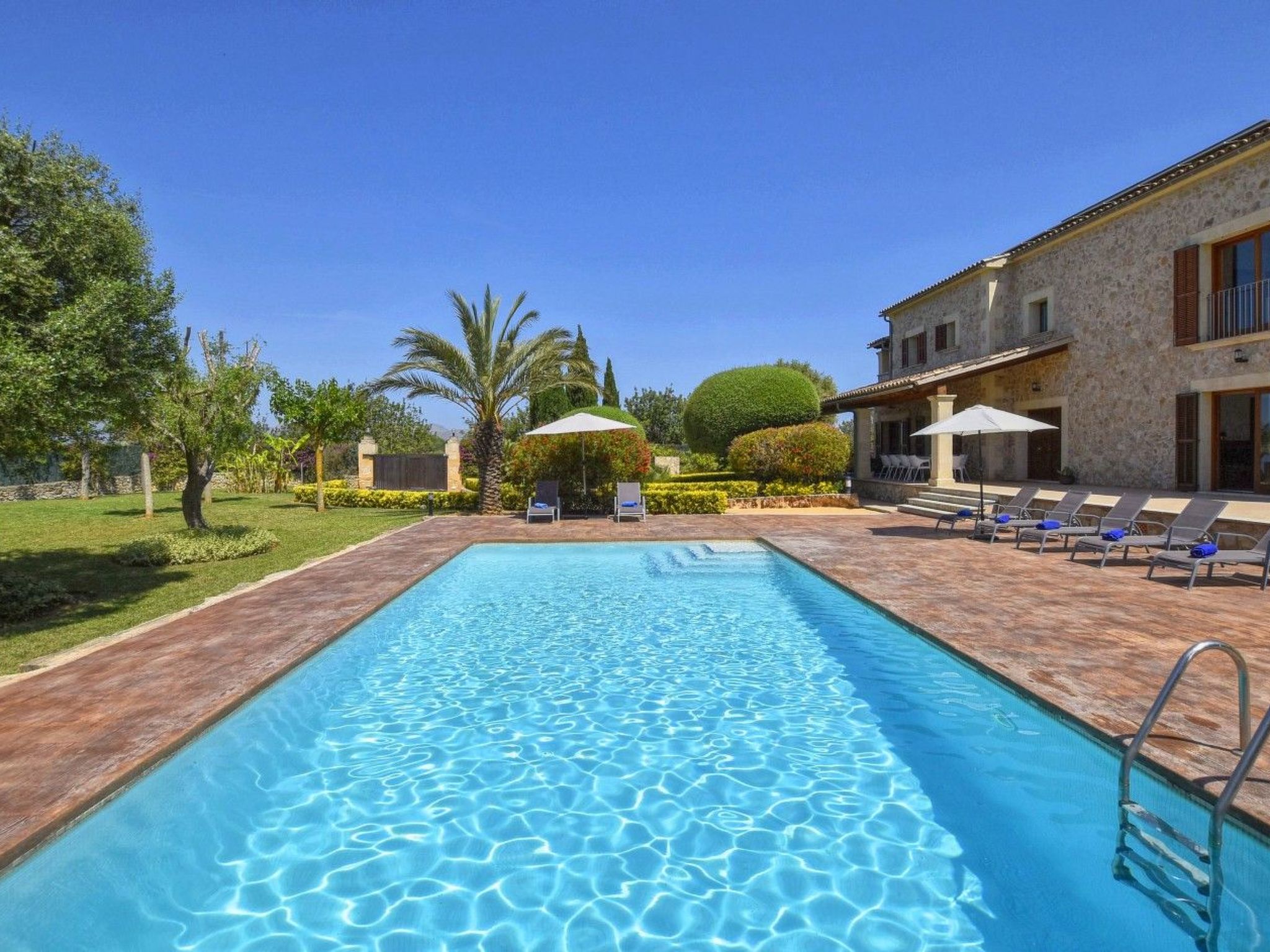 Villa mit Garten, Grill und Terrasse-Dehors