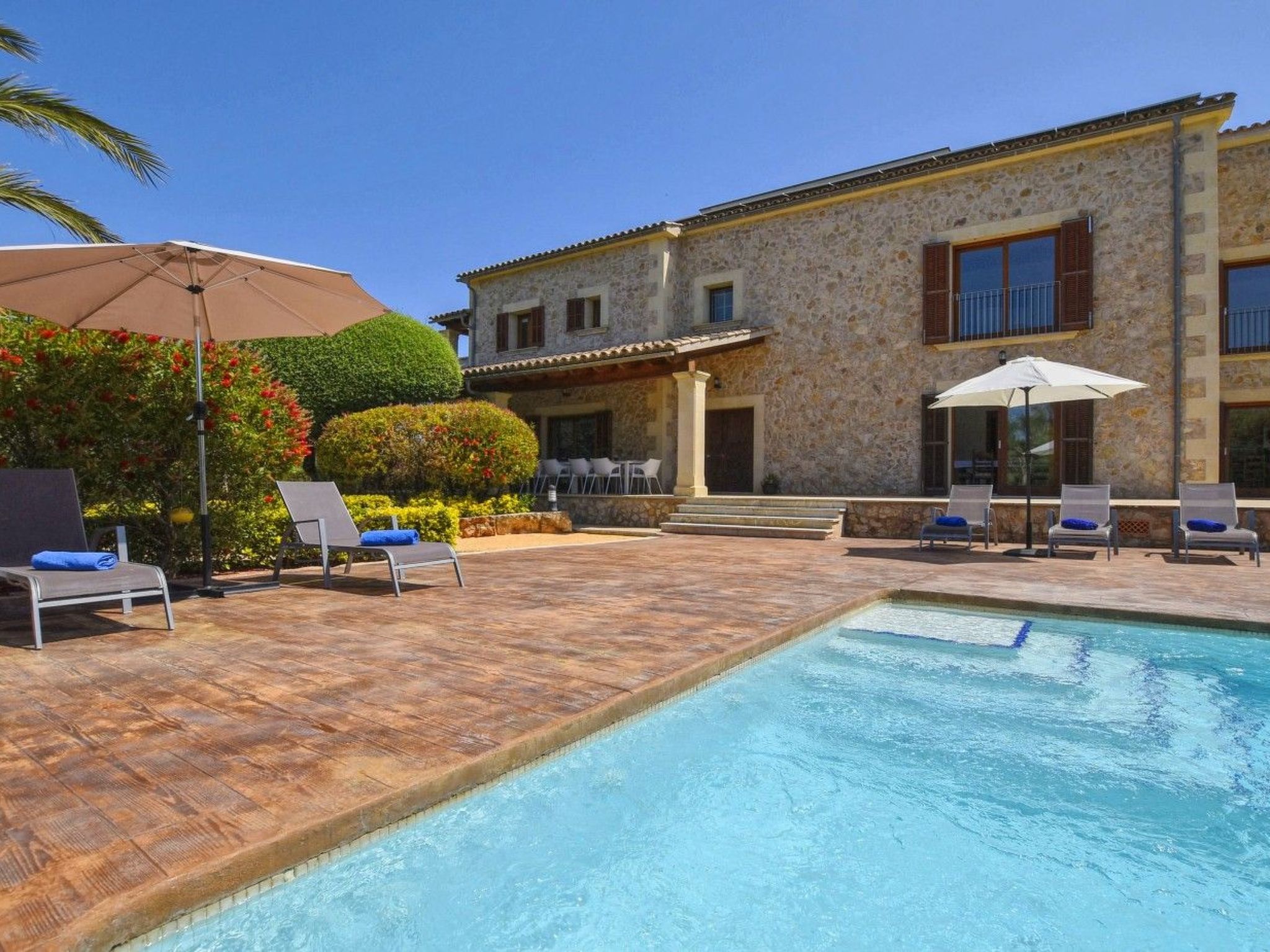 Villa mit Garten, Grill und Terrasse-Dehors