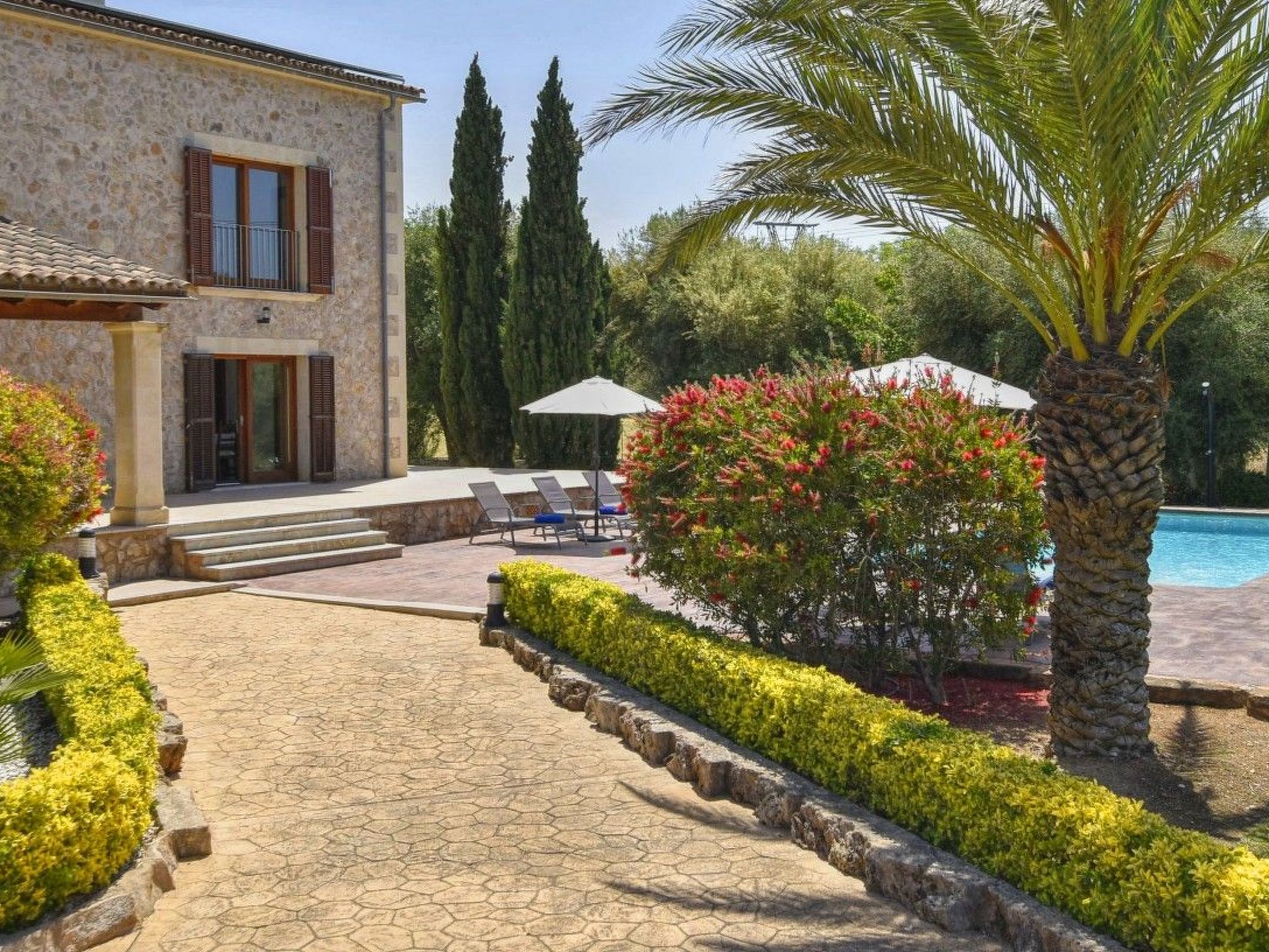 Villa mit Garten, Grill und Terrasse-Image-tags.info