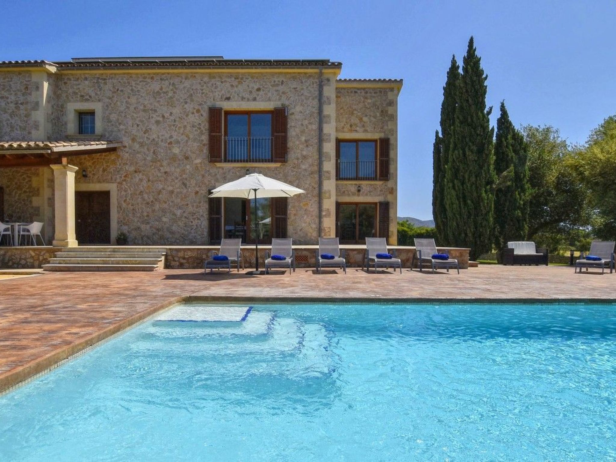 Villa mit Garten, Grill und Terrasse-Dehors