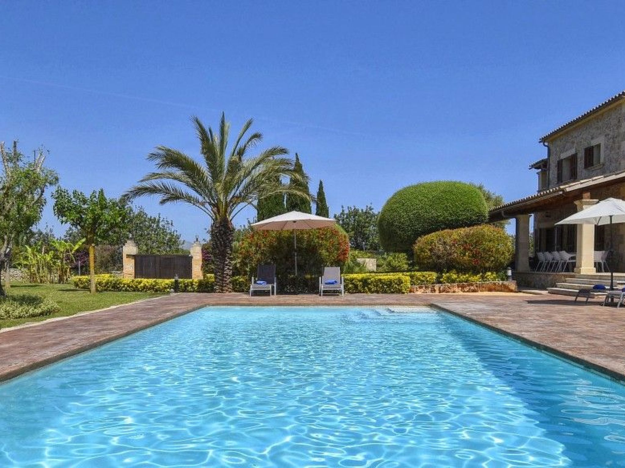 Villa mit Garten, Grill und Terrasse-Image-tags.info