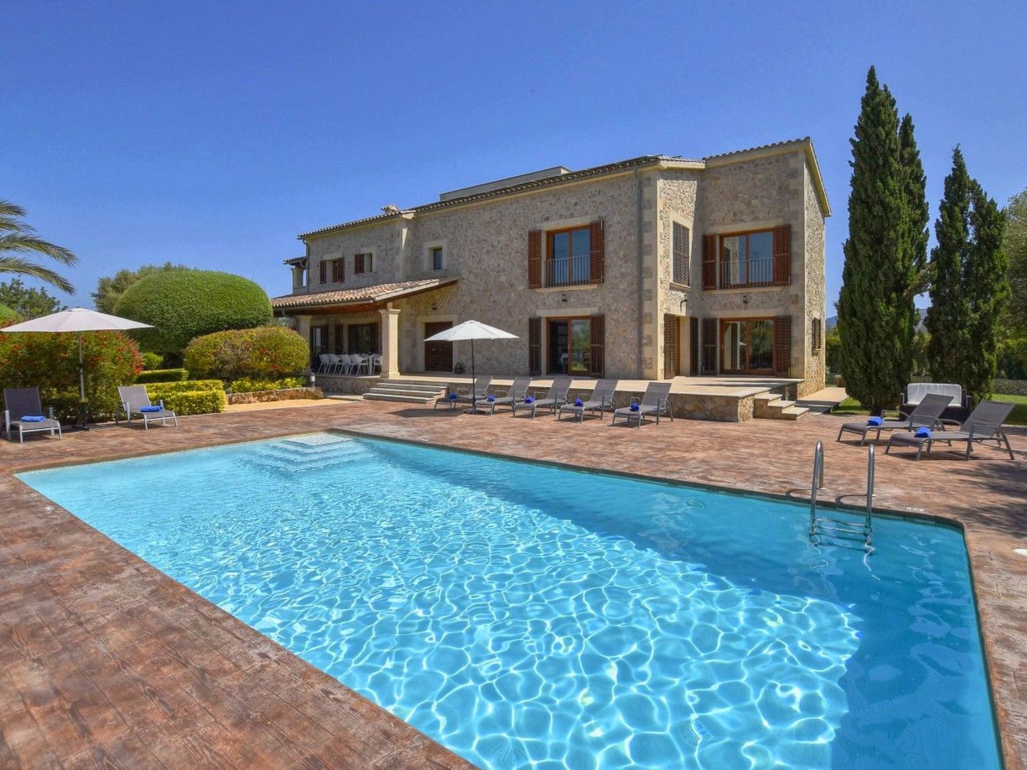 Villa mit Garten, Grill und Terrasse-Dehors