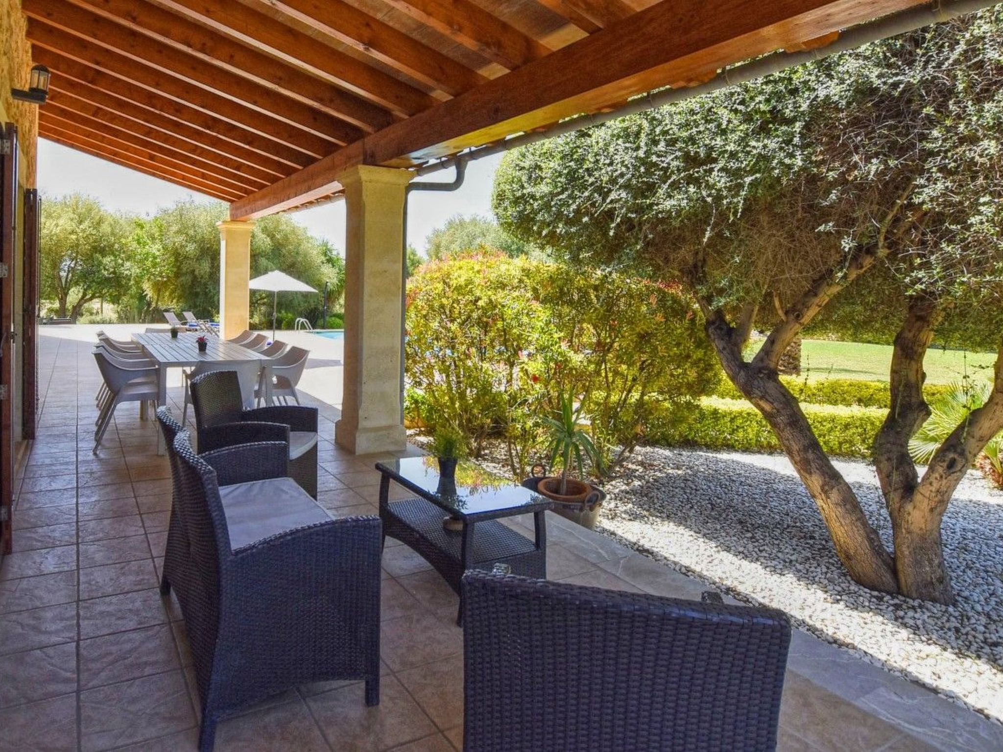 Villa mit Garten, Grill und Terrasse-Image-tags.info