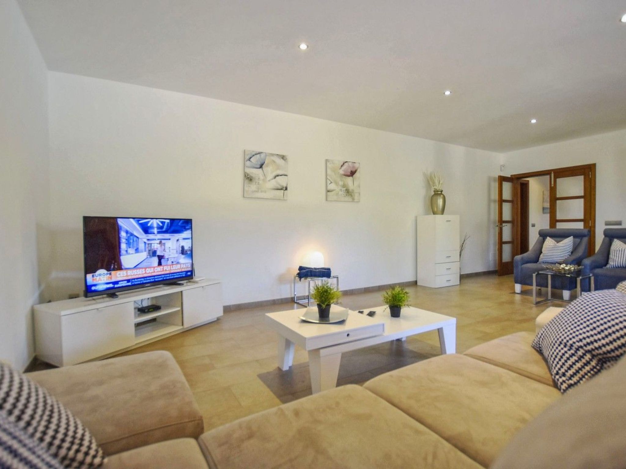 Villa mit Garten, Grill und Terrasse-Image-tags.info