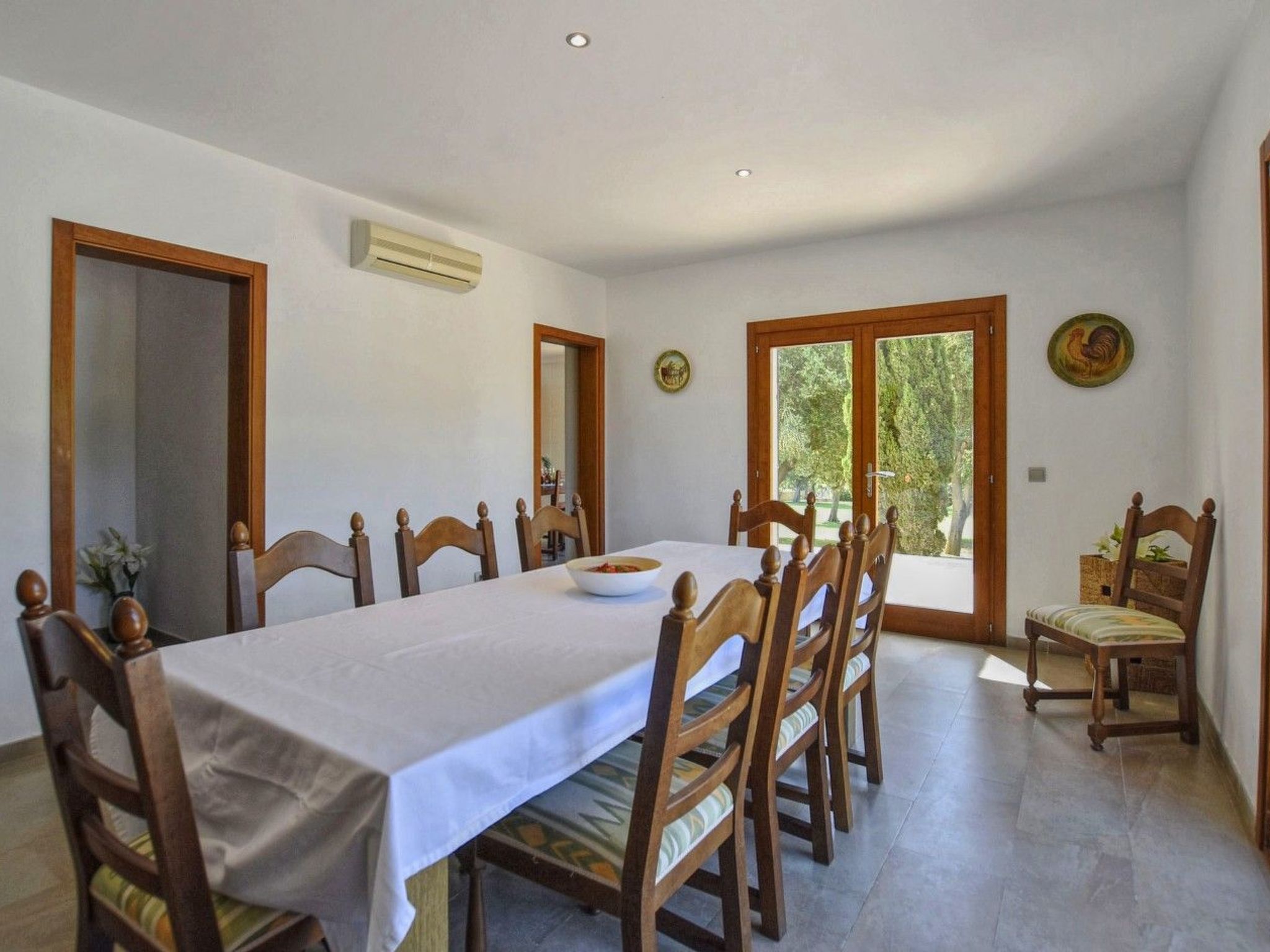 Villa mit Garten, Grill und Terrasse-Dedans