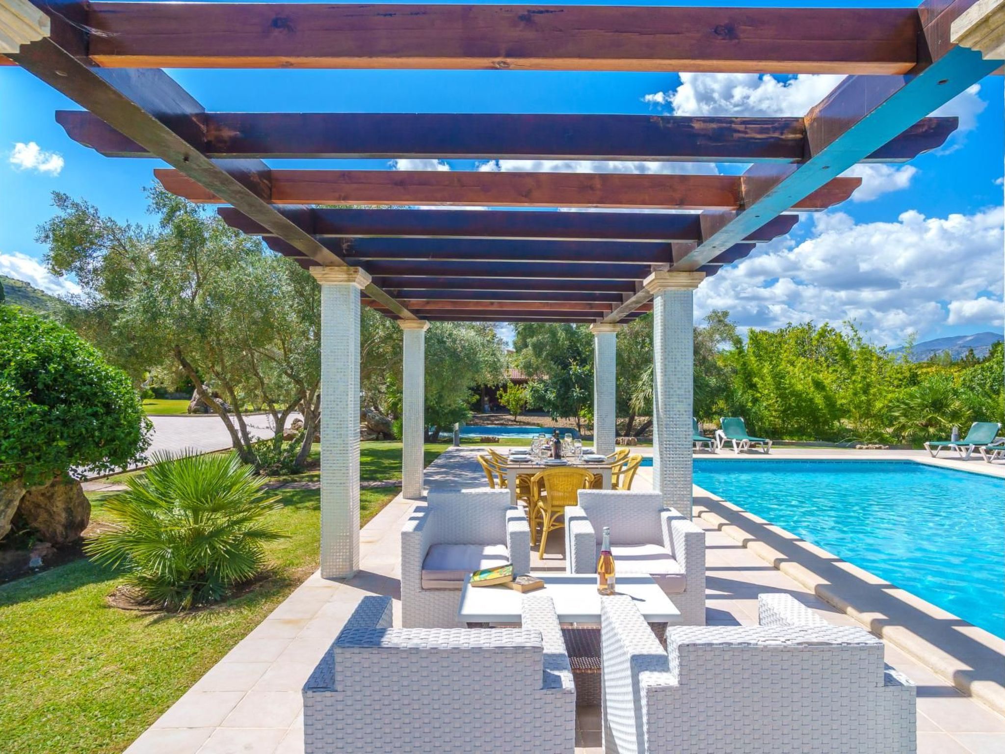 Schönes Landhaus mit Pool für 10 Personen in Strandnähe-Binnen