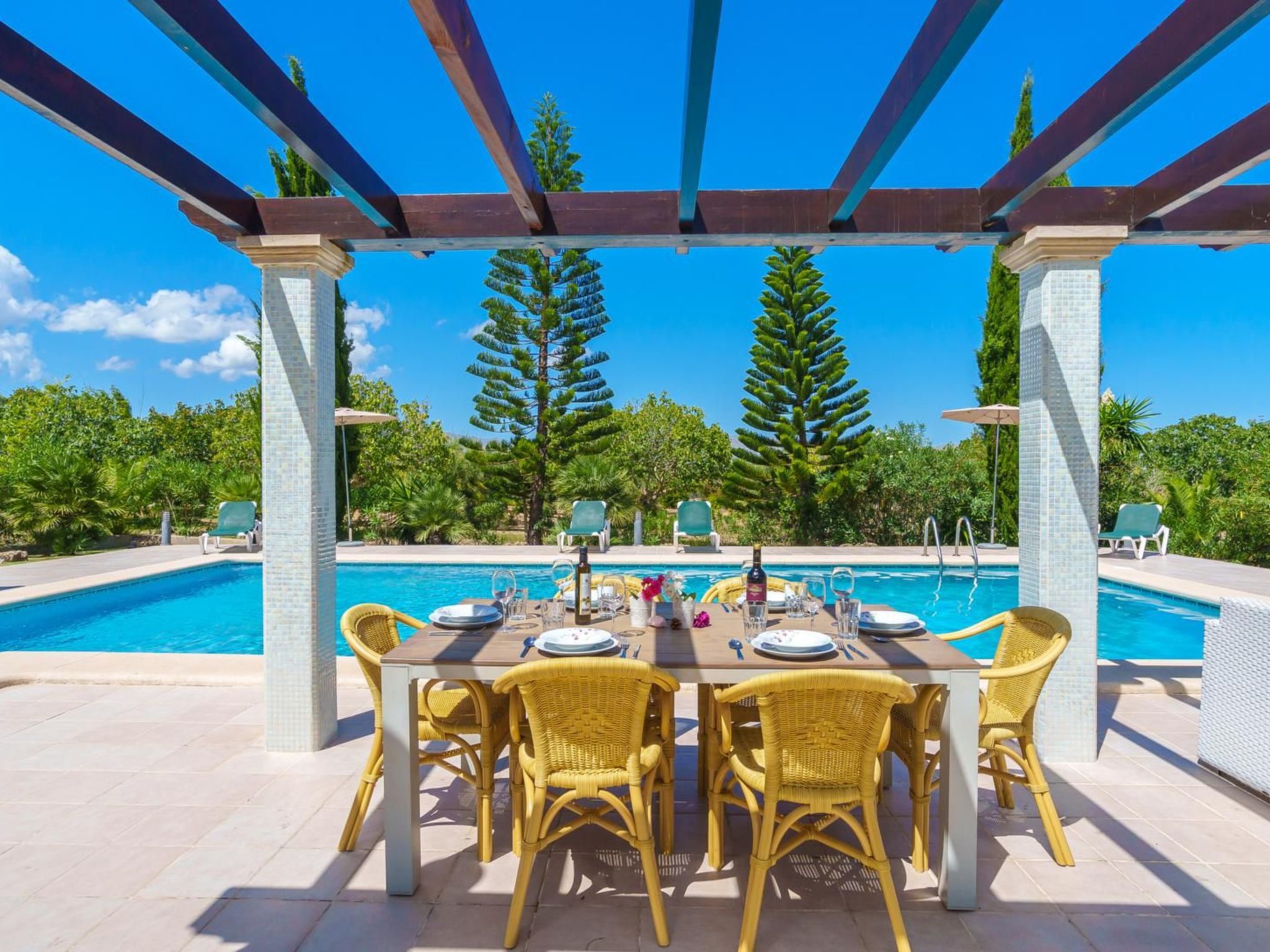 Schönes Landhaus mit Pool für 10 Personen in Strandnähe-Binnen