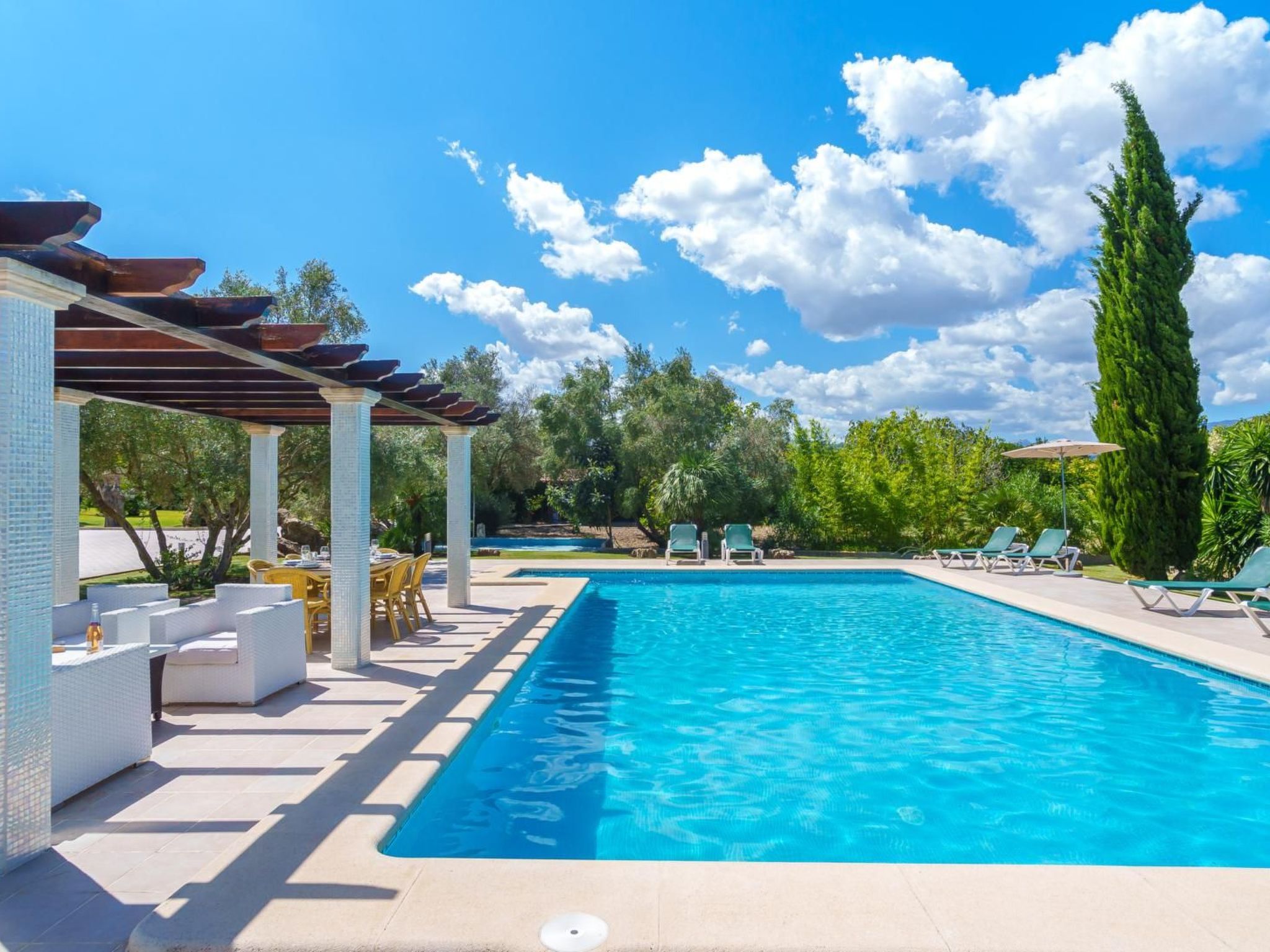 Schönes Landhaus mit Pool für 10 Personen in Strandnähe-Binnen