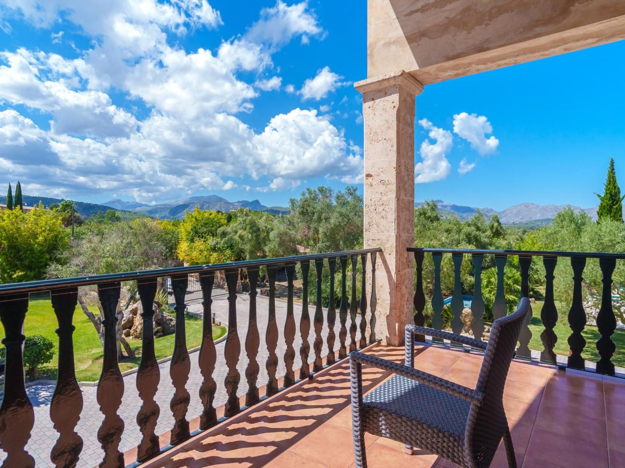 Schönes Landhaus mit Pool für 10 Personen in Strandnähe-Binnen