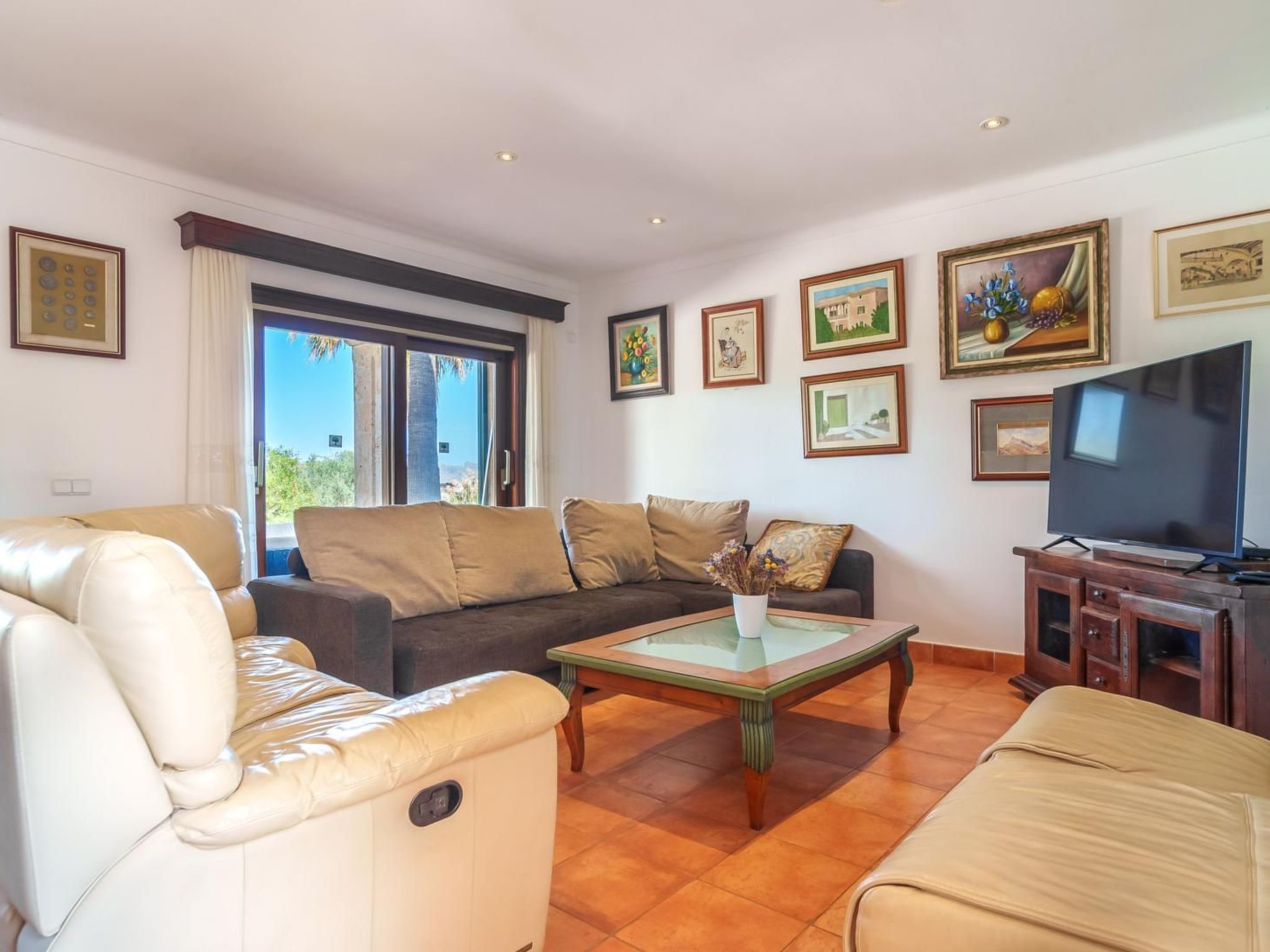 Schönes Landhaus mit Pool für 10 Personen in Strandnähe