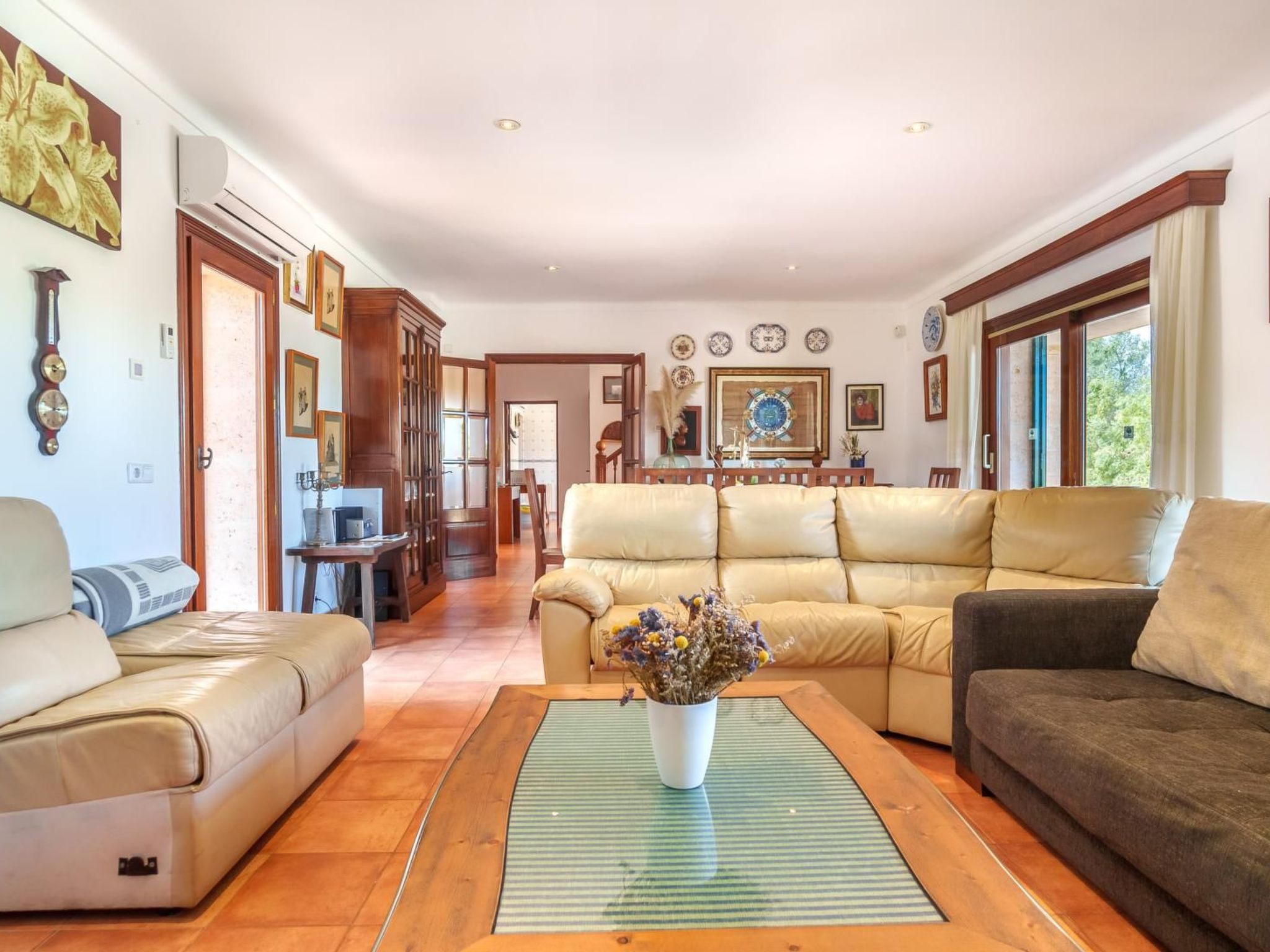 Schönes Landhaus mit Pool für 10 Personen in Strandnähe