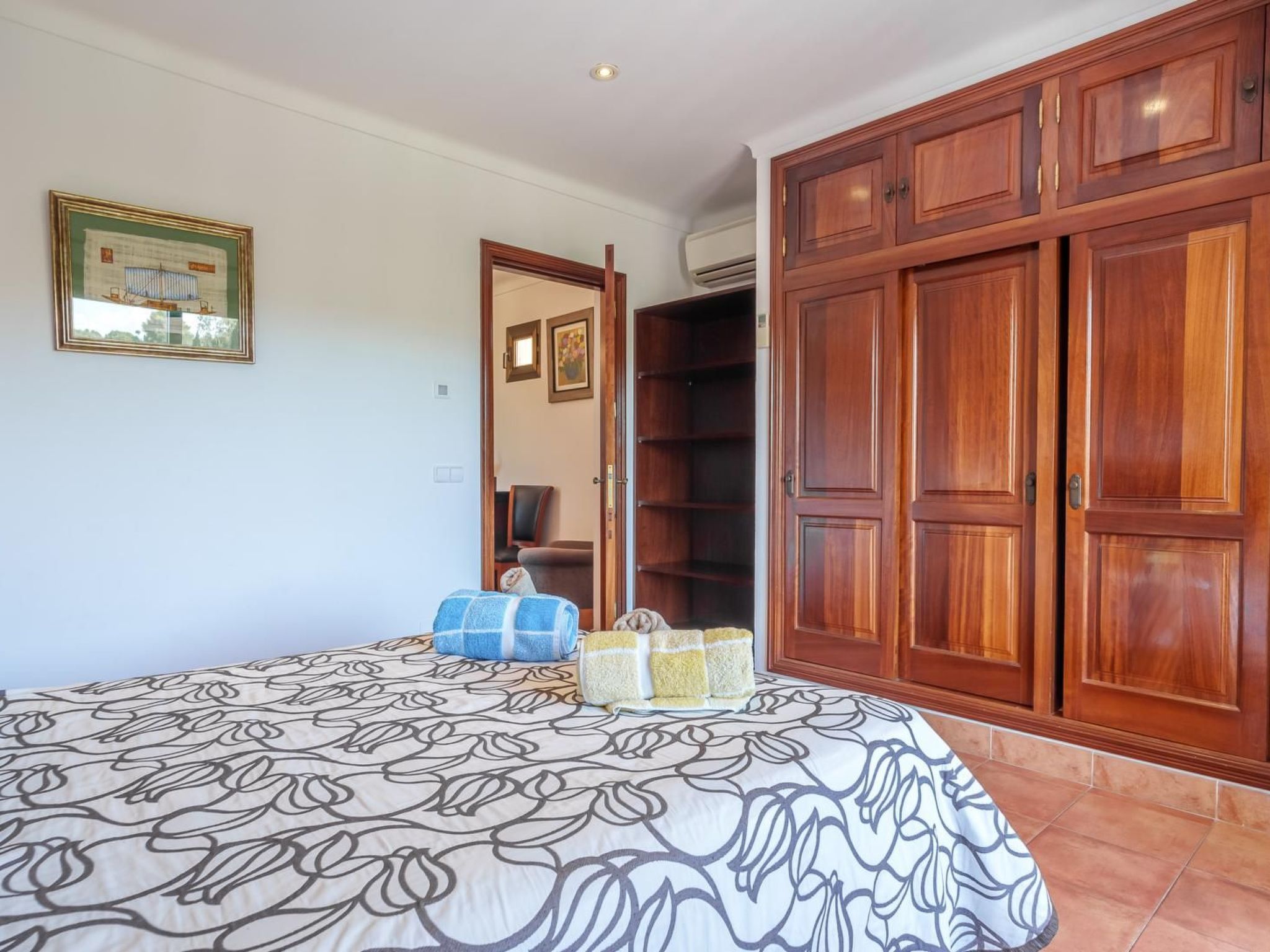 Schönes Landhaus mit Pool für 10 Personen in Strandnähe-Binnen