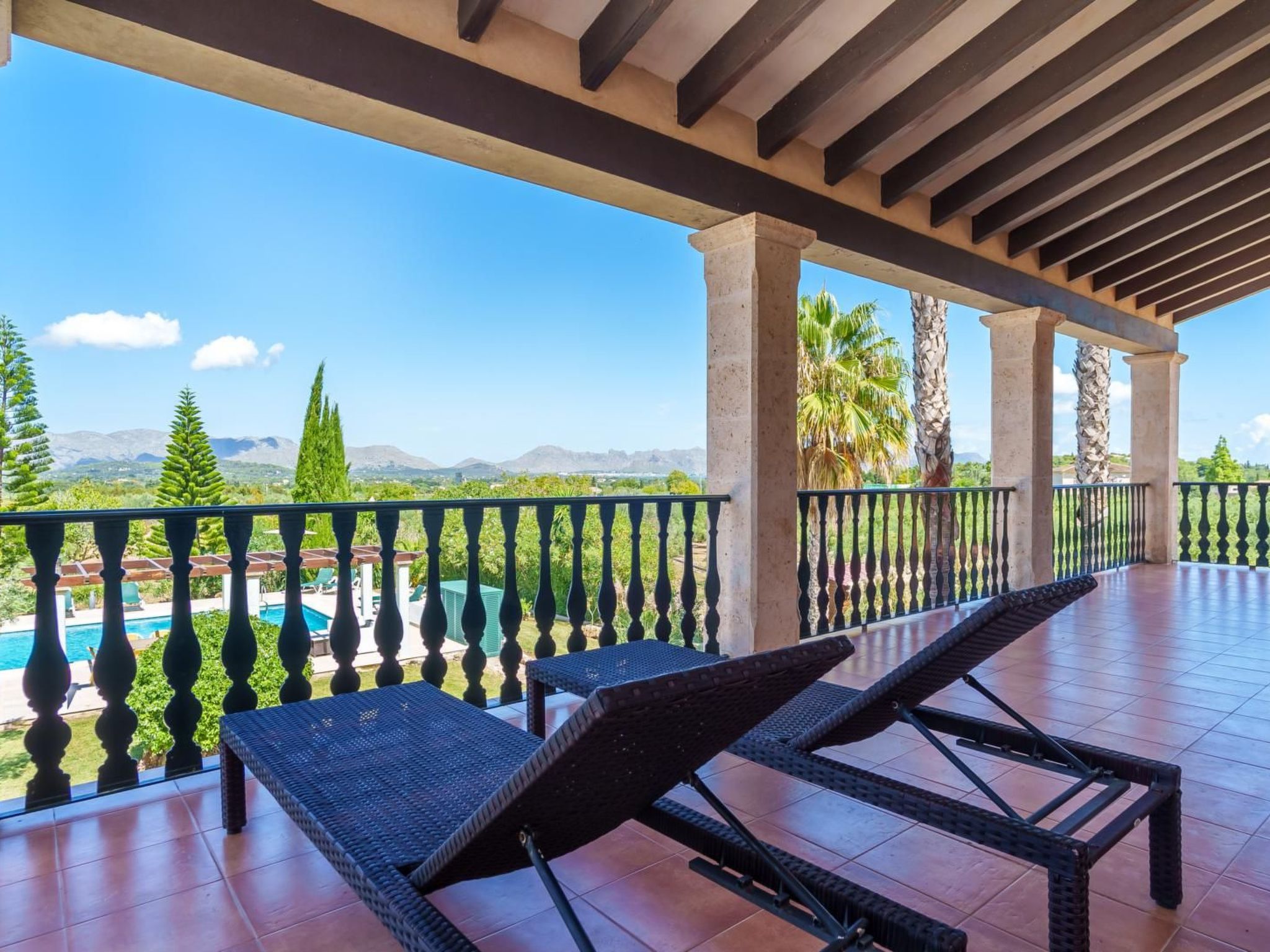 Schönes Landhaus mit Pool für 10 Personen in Strandnähe-Binnen