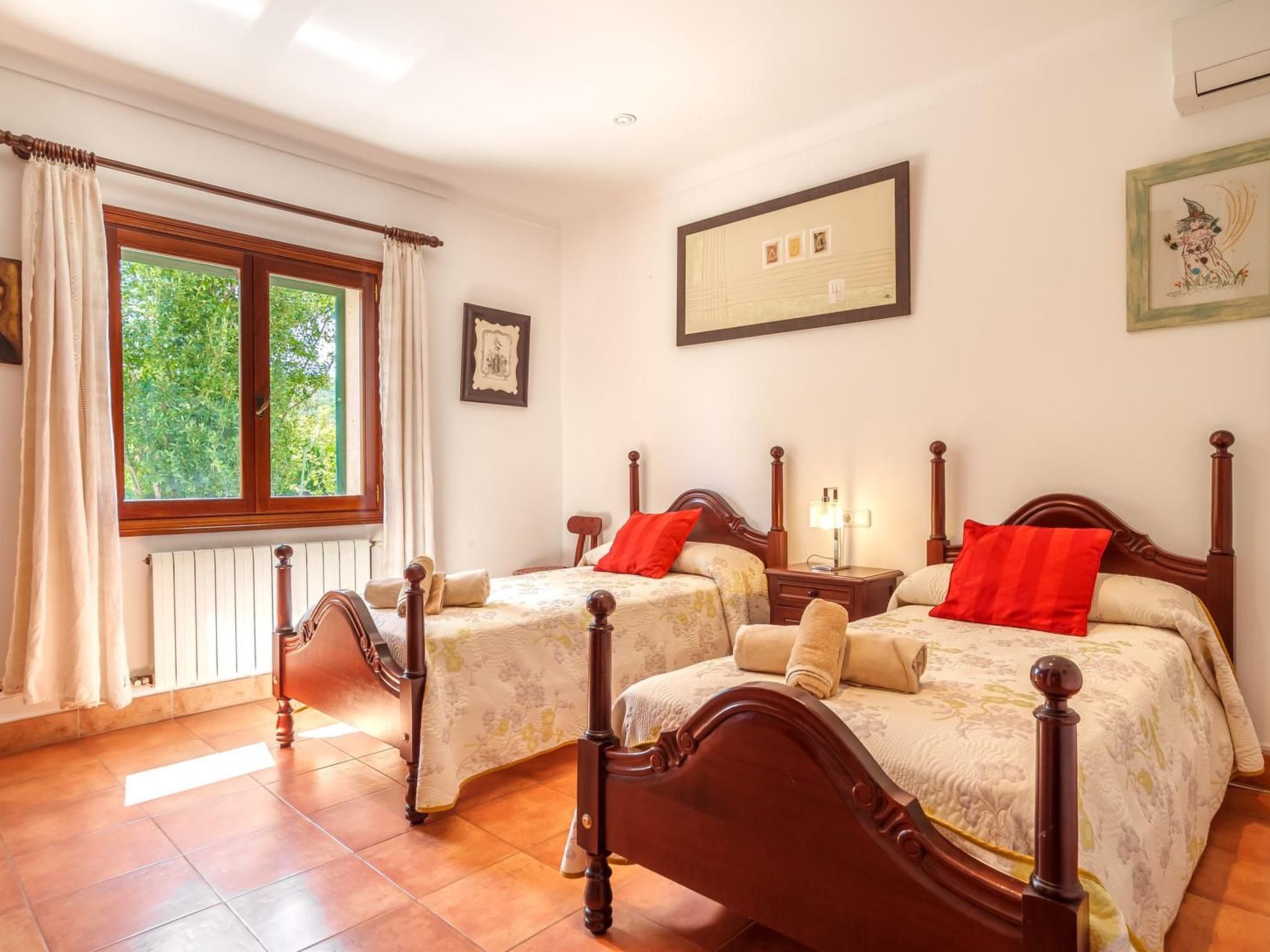 Schönes Landhaus mit Pool für 10 Personen in Strandnähe-Binnen