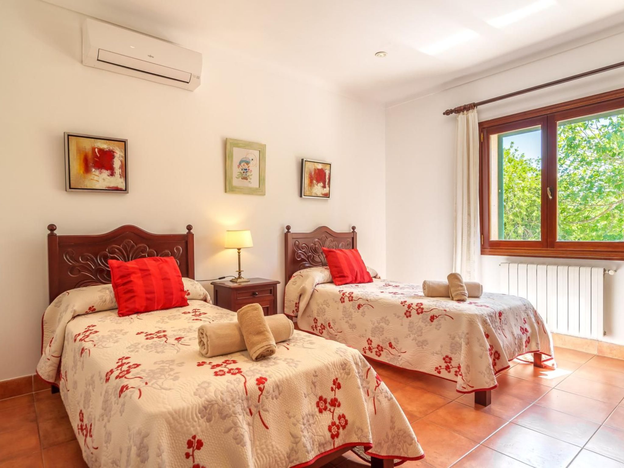 Schönes Landhaus mit Pool für 10 Personen in Strandnähe-Binnen