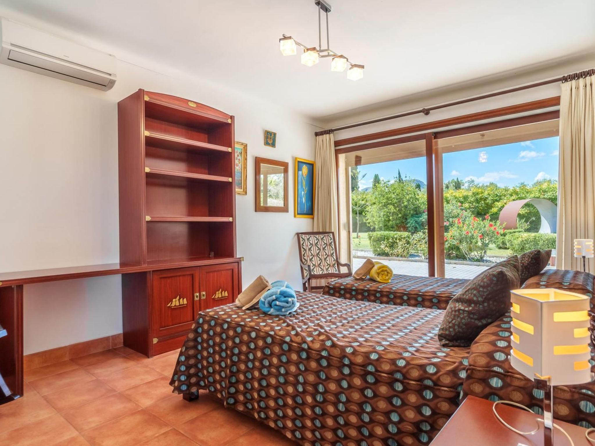 Schönes Landhaus mit Pool für 10 Personen in Strandnähe-Binnen