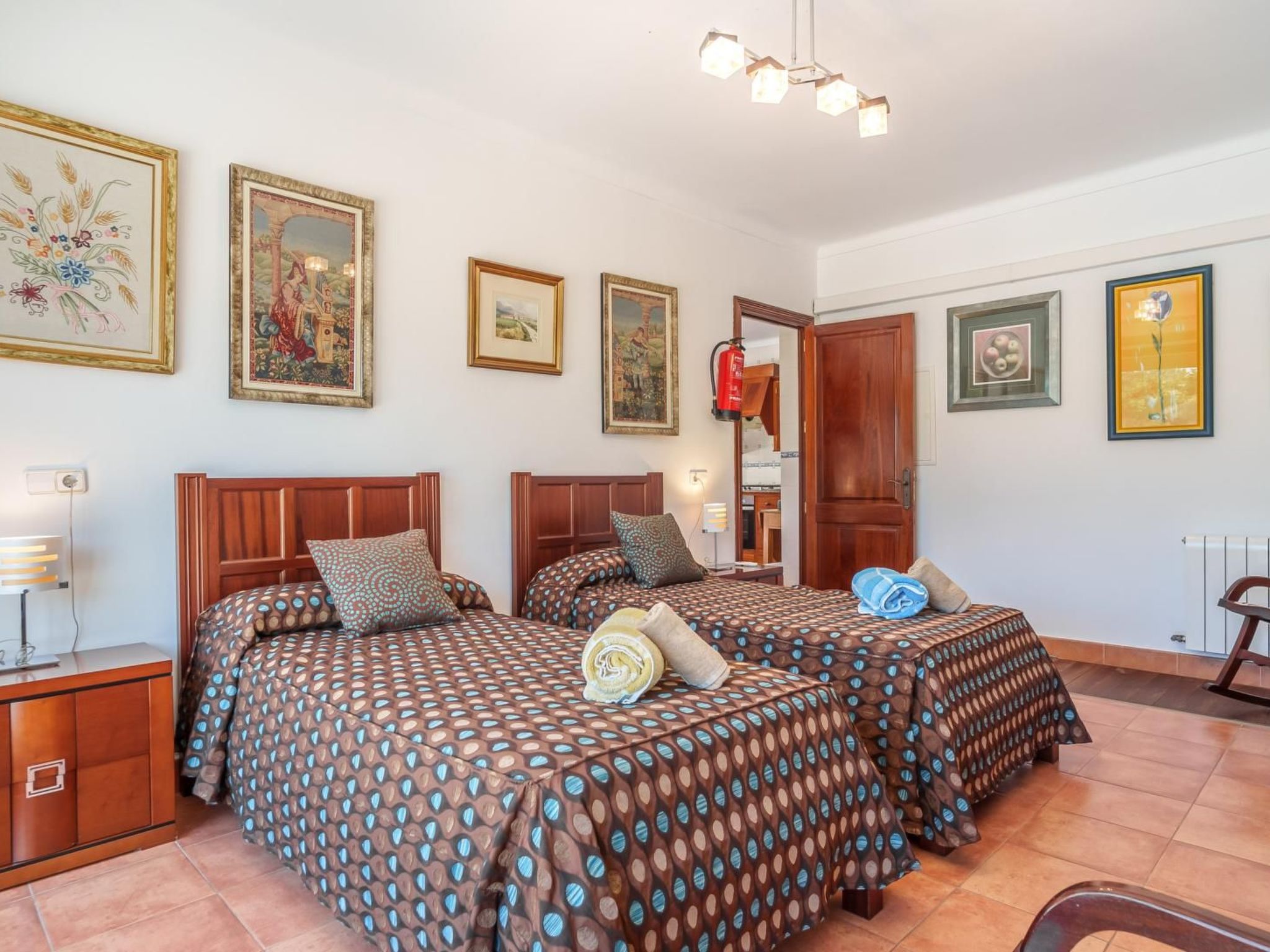 Schönes Landhaus mit Pool für 10 Personen in Strandnähe-Binnen