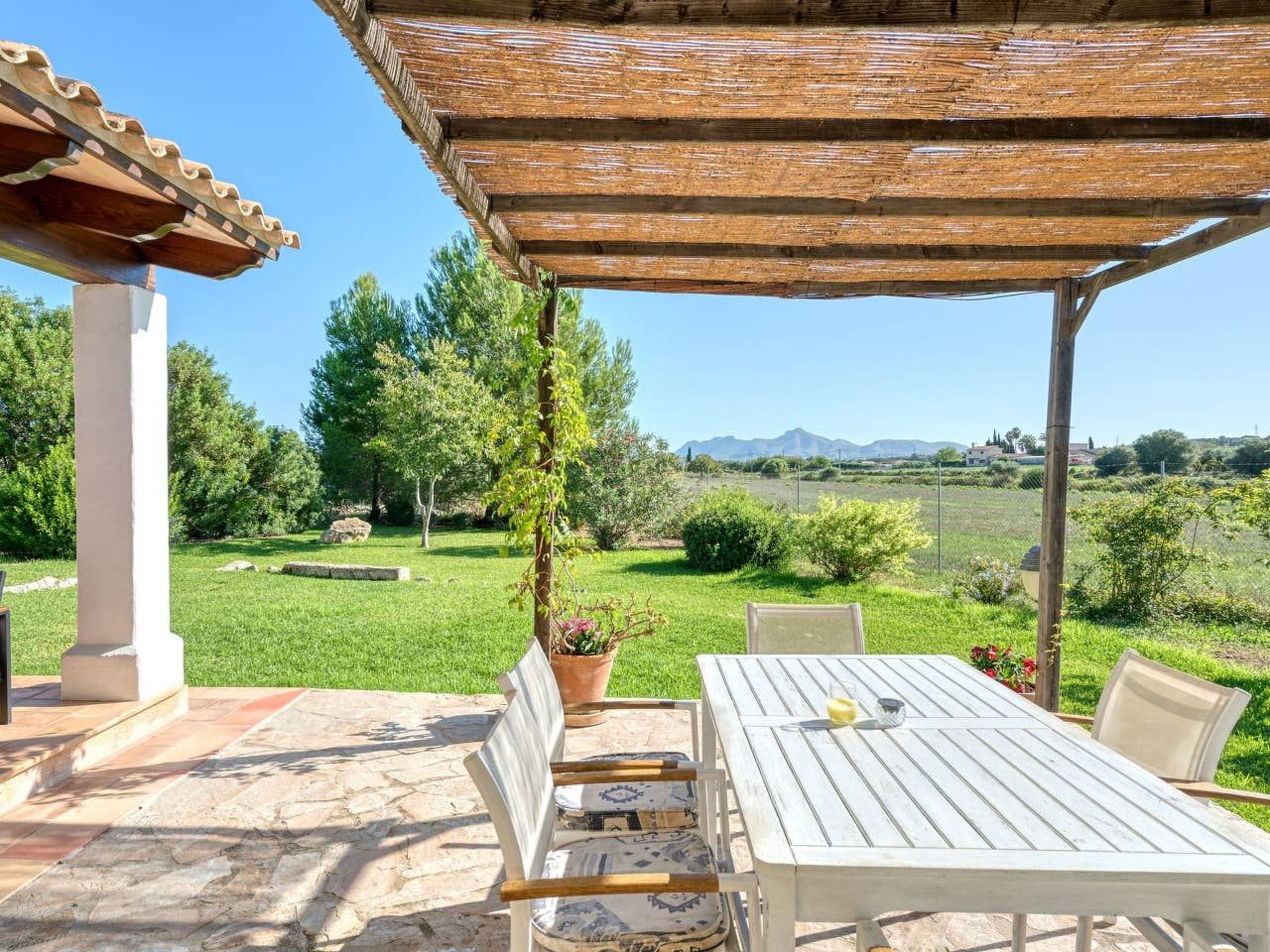 Finca mit Garten, Grill und Terrasse-Binnen