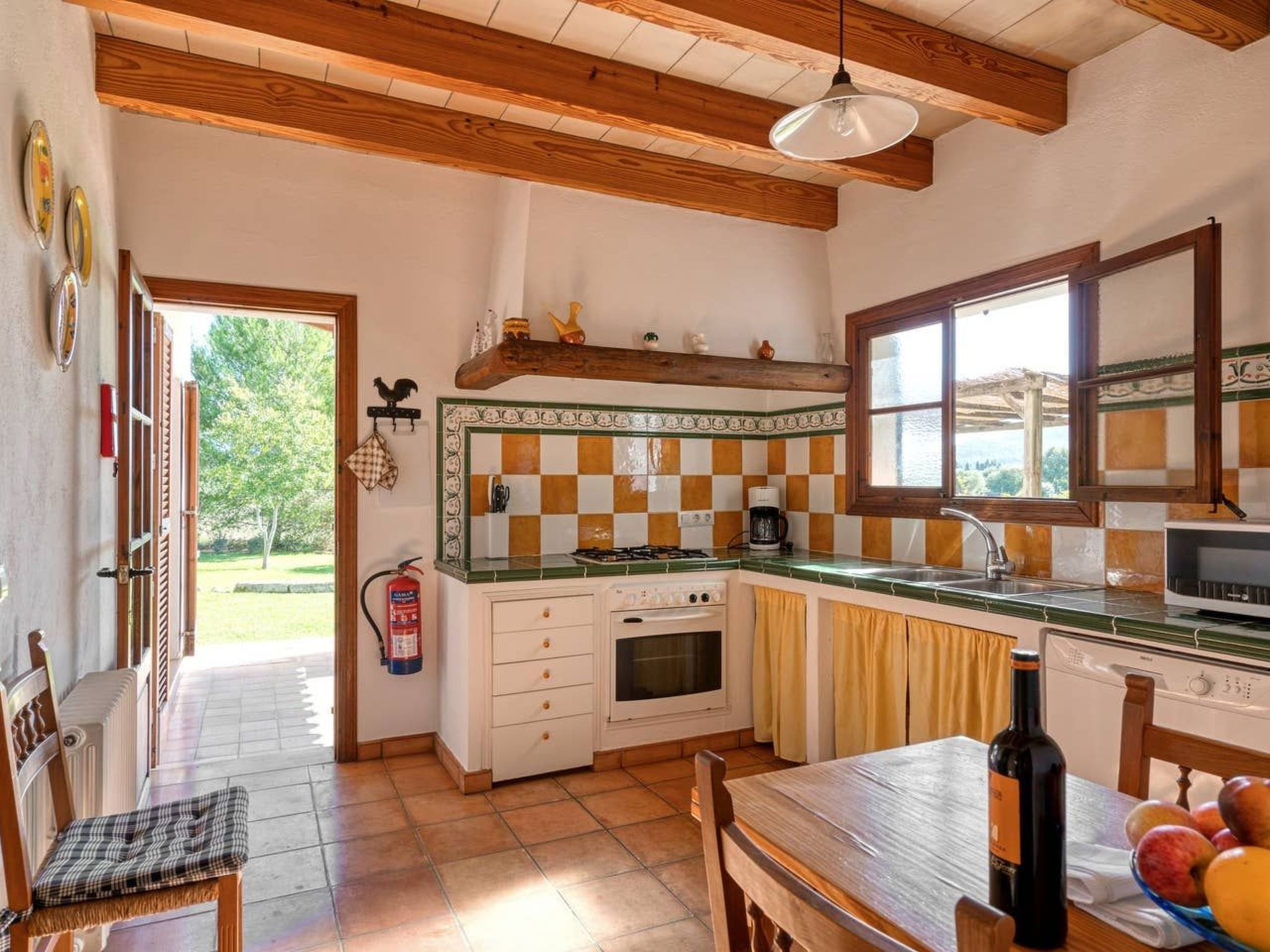 Finca mit Garten, Grill und Terrasse-Binnen