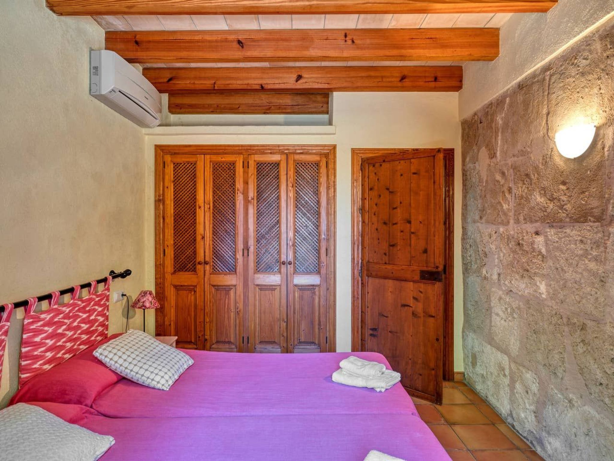 Finca mit Garten, Grill und Terrasse-Binnen