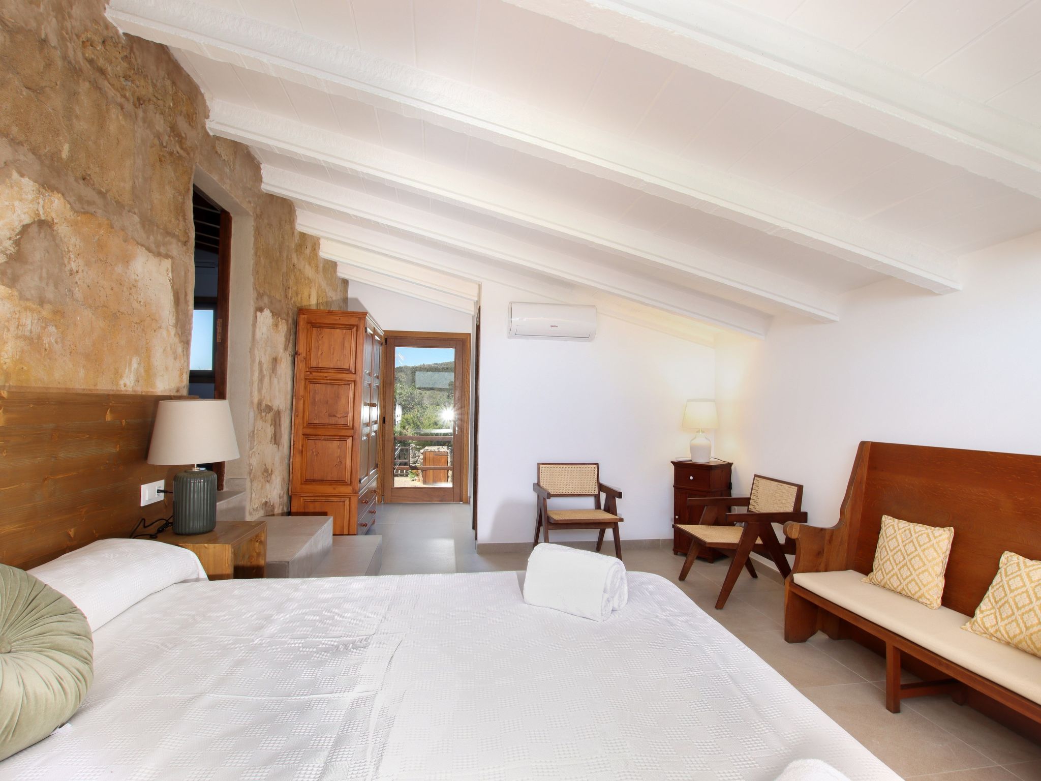 Große Villa auf dem Lande in der Nähe von Pollensa.-Binnen