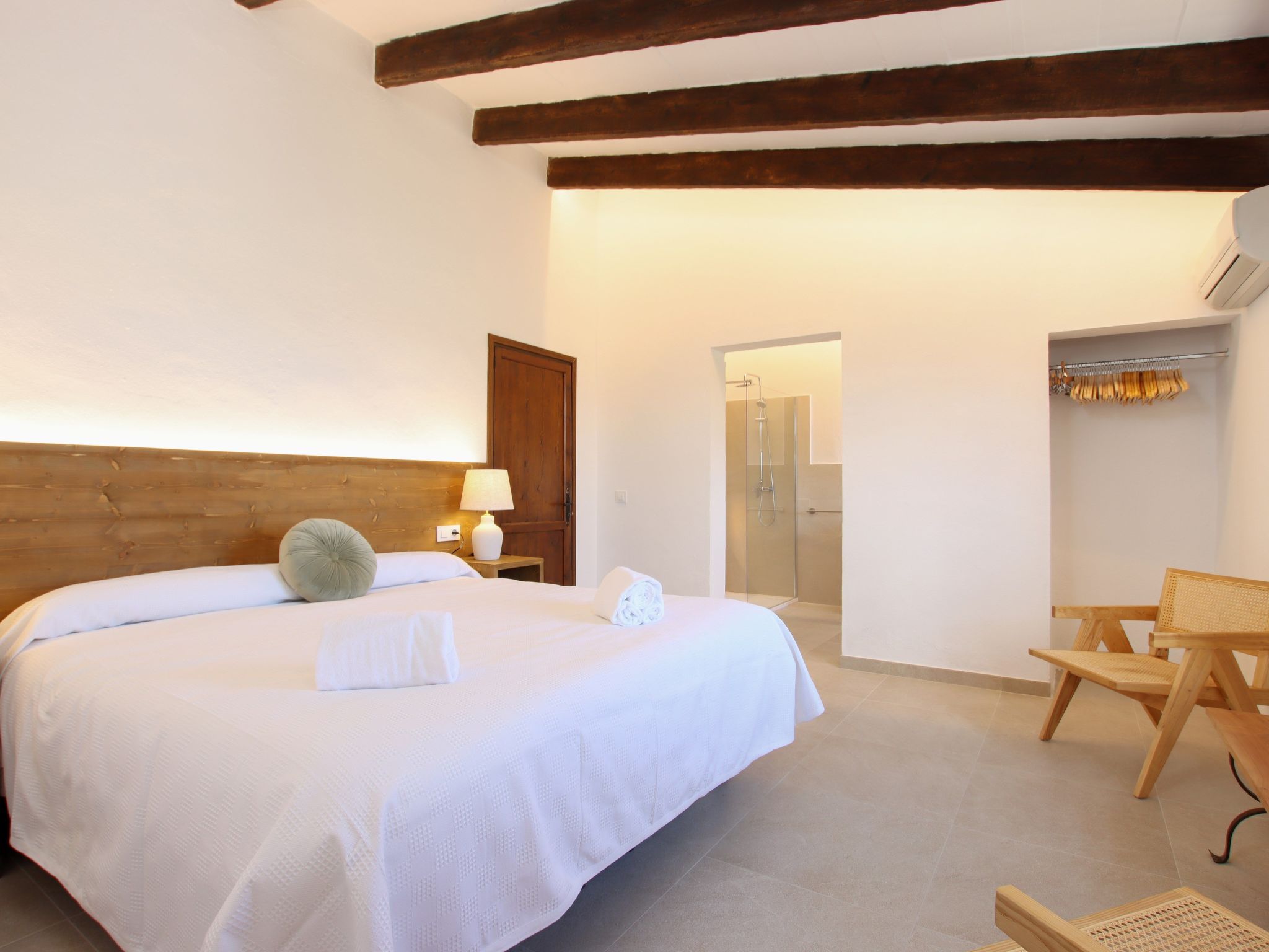 Große Villa auf dem Lande in der Nähe von Pollensa.-Binnen