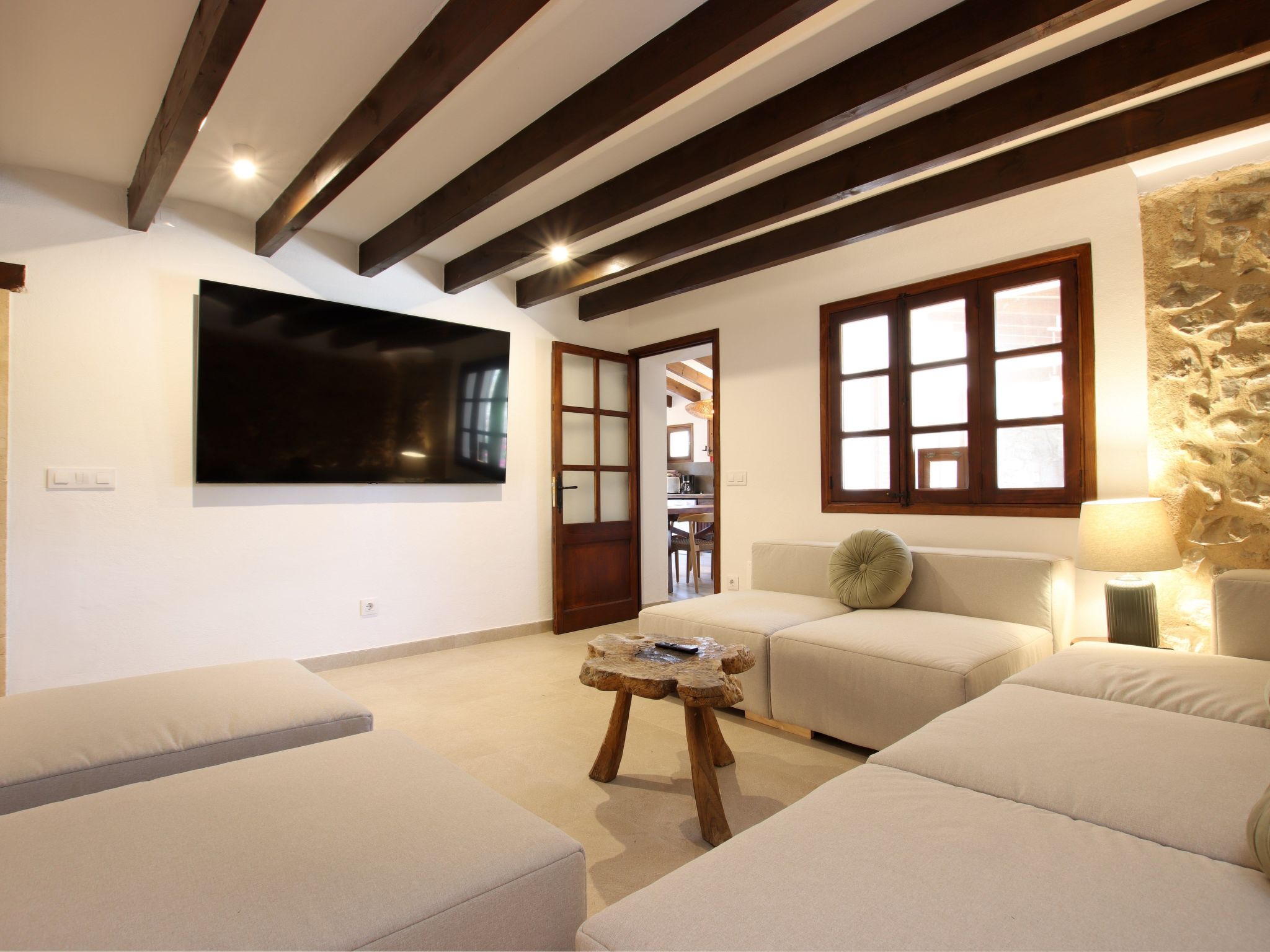 Große Villa auf dem Lande in der Nähe von Pollensa.-Binnen