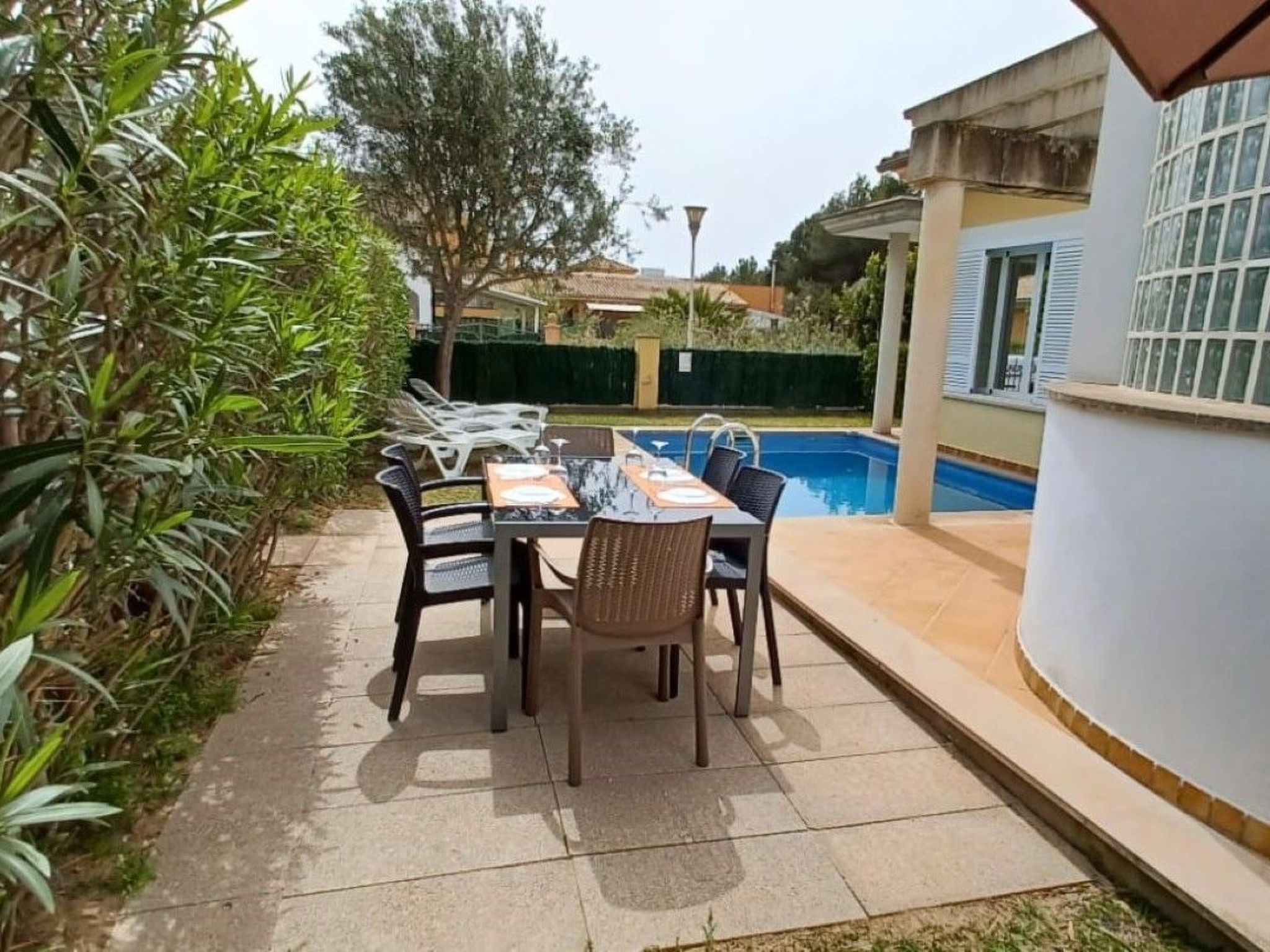 Villa "Estel" mit eigenem Schwimmbad-Outside