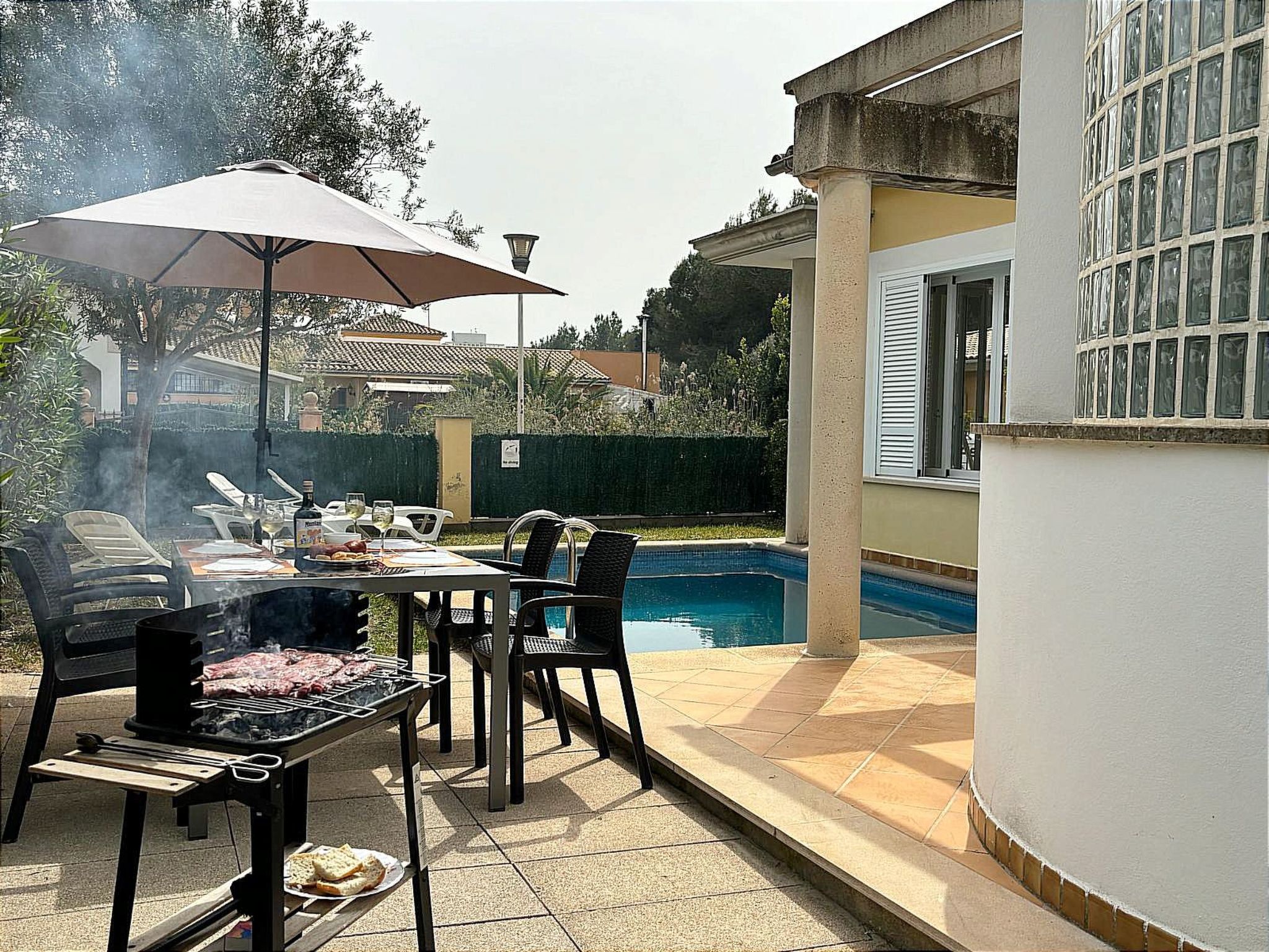 Villa "Estel" mit eigenem Schwimmbad-Image-tags.info