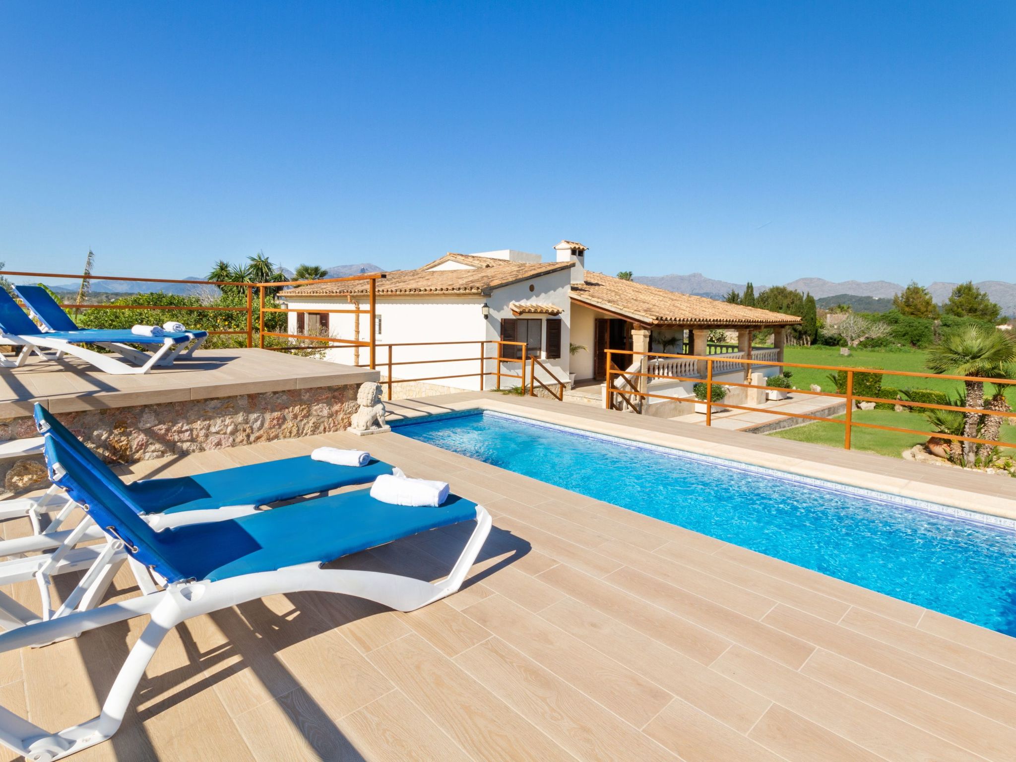 Villa Can Soler-Inside