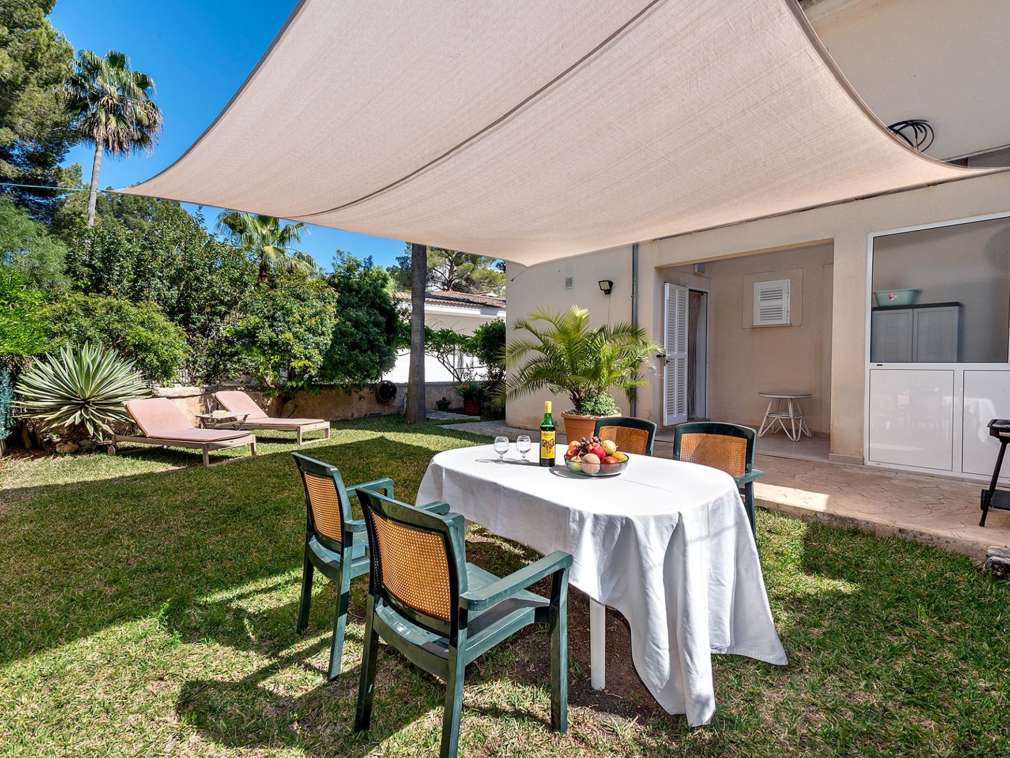 Küstencharme 150 m vom Strand entfernt, privater Garten