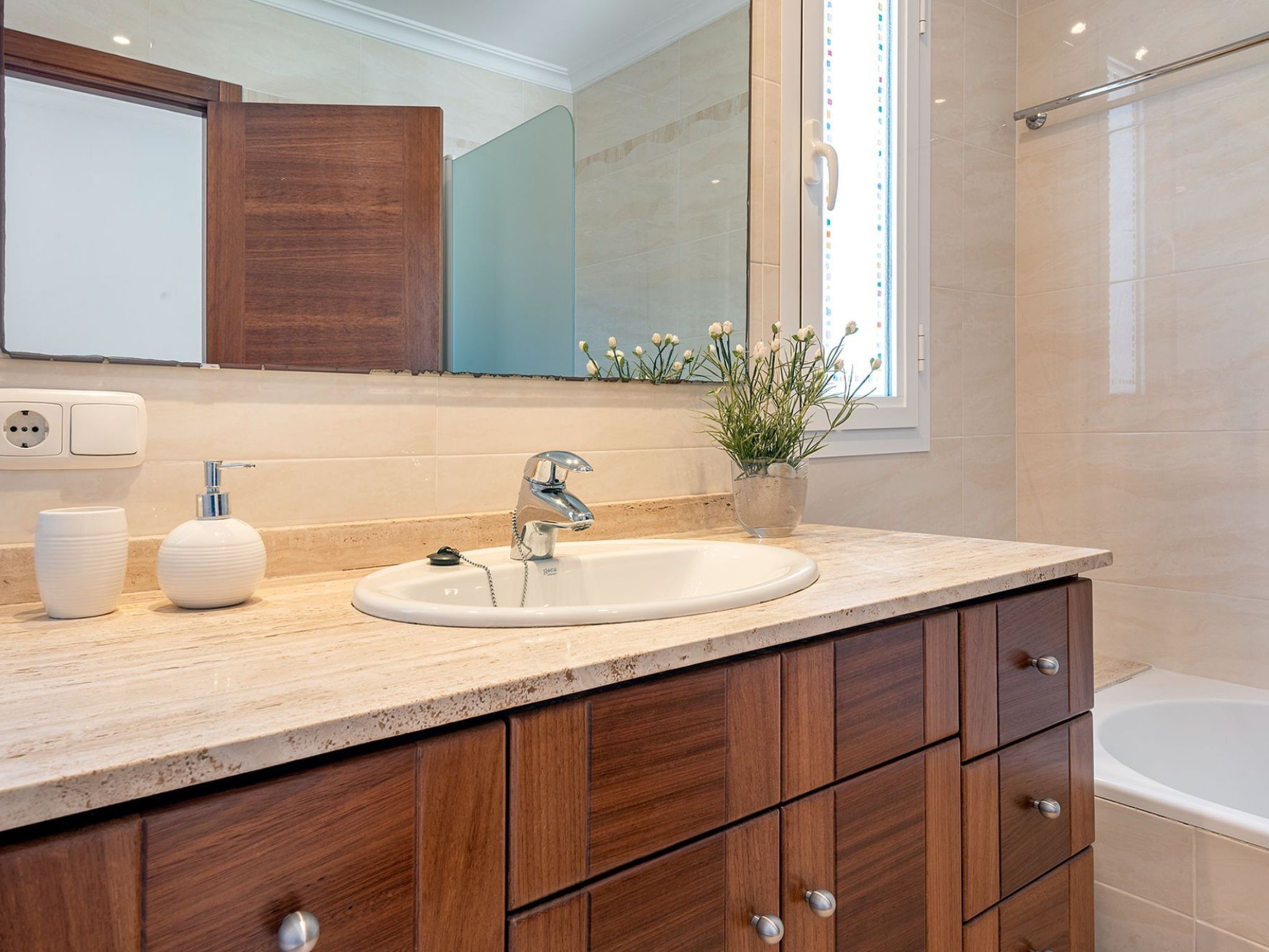 Küstencharme 150 m vom Strand entfernt, privater Garten-Image-tags.info