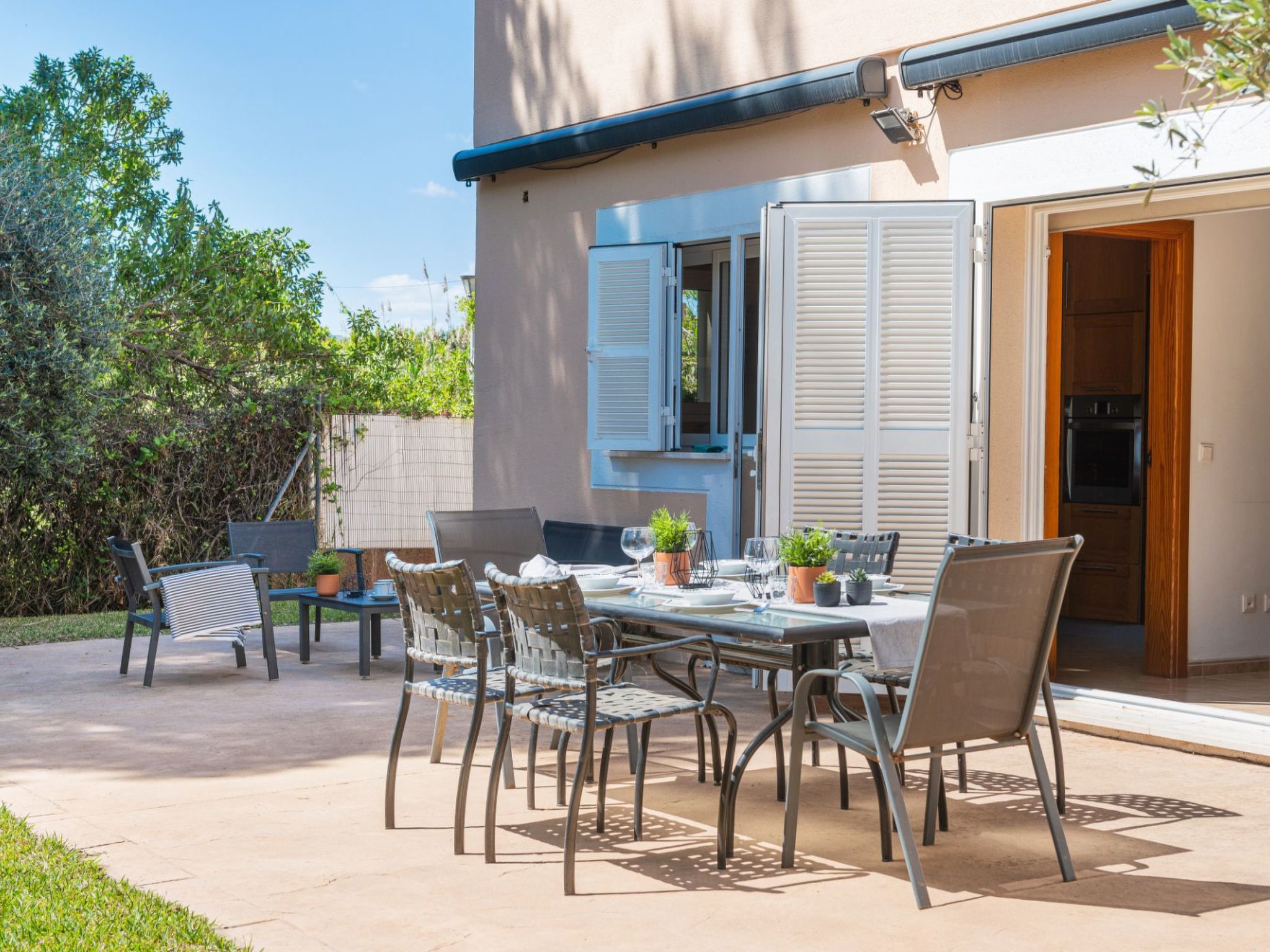 Haus mit Garten und Seeblick in Port d'Alcúdia-Image-tags.info