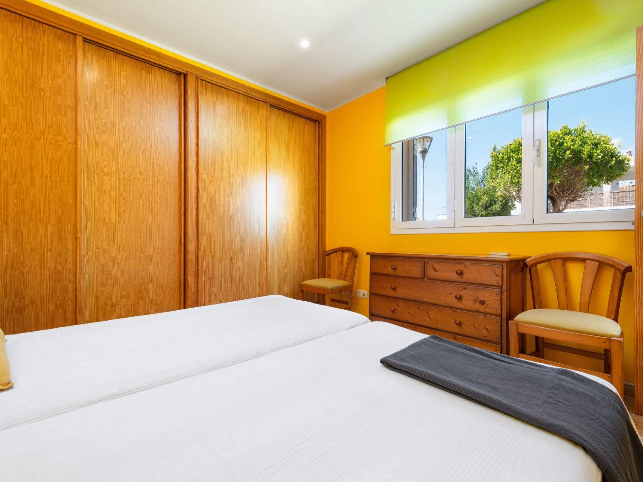 Haus mit Garten und Seeblick in Port d'Alcúdia-Image-tags.info