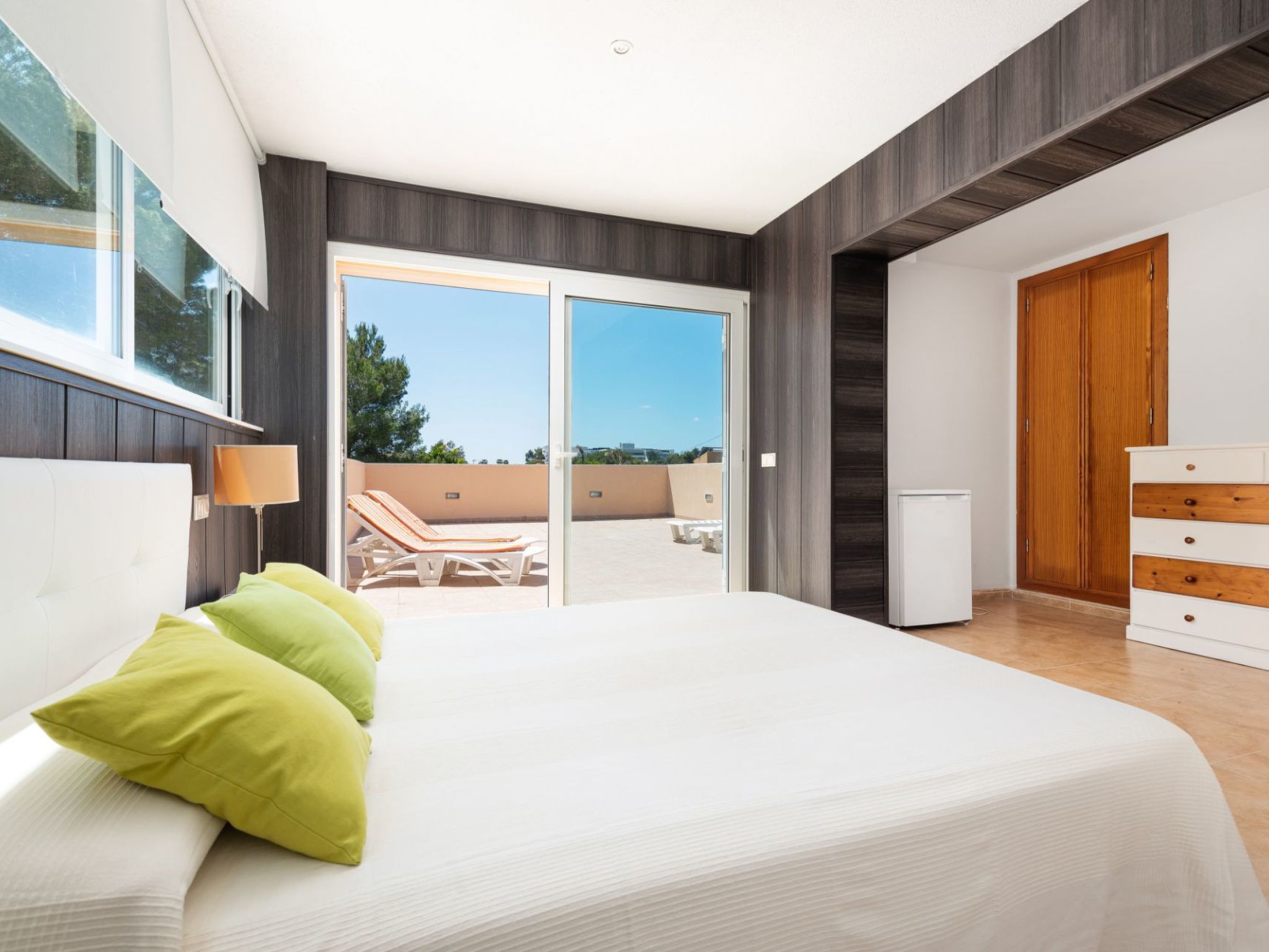 Haus mit Garten und Seeblick in Port d'Alcúdia-Image-tags.info