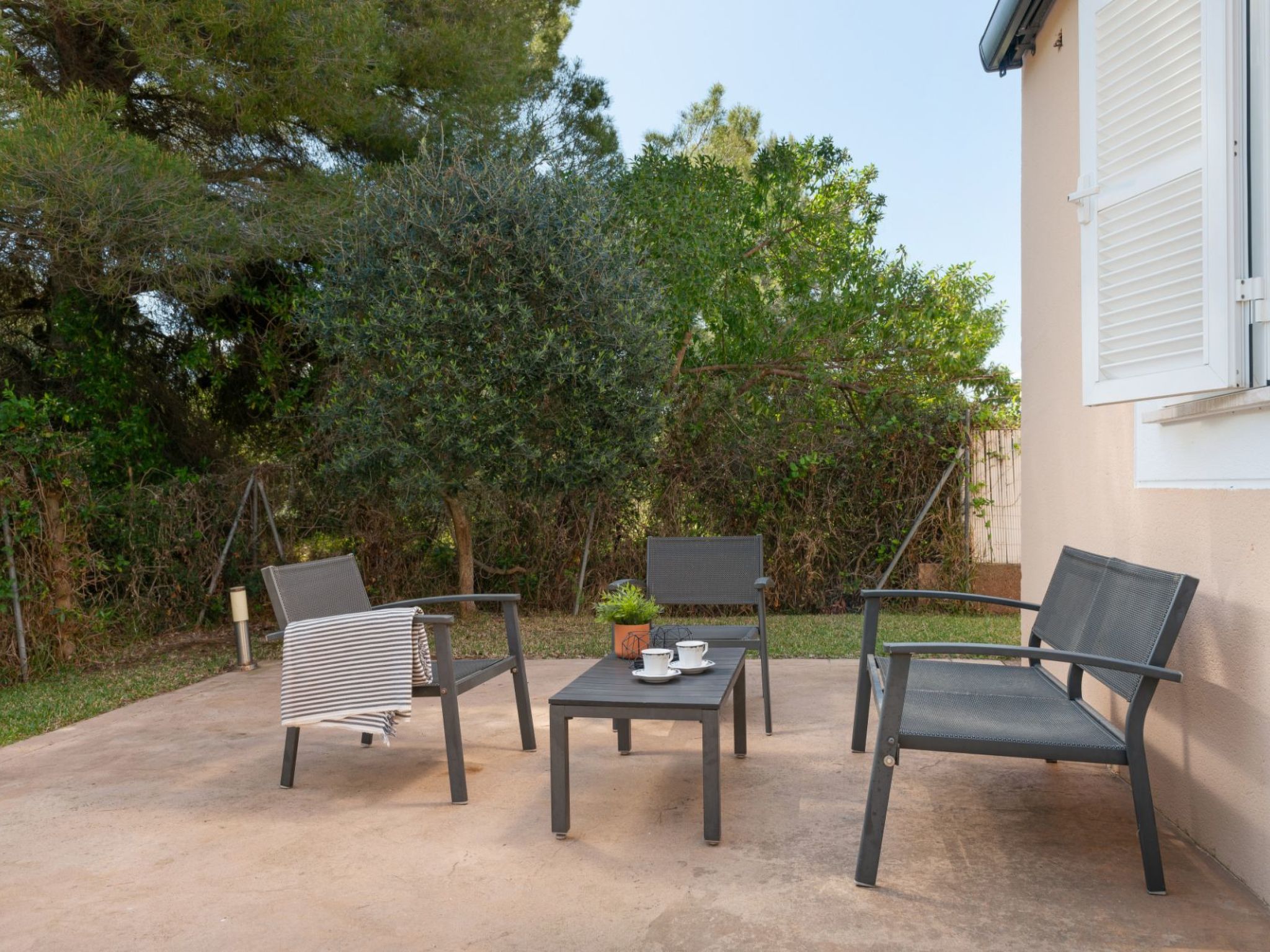 Haus mit Garten und Seeblick in Port d'Alcúdia-Image-tags.info