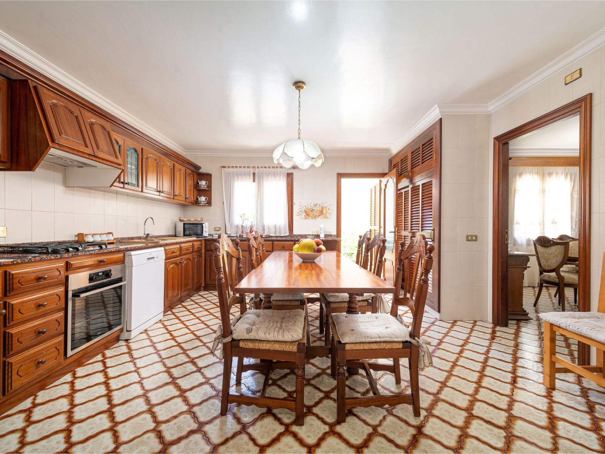 Stilvolle Villa mit Terrasse und Nähe zum Strand-Image-tags.info