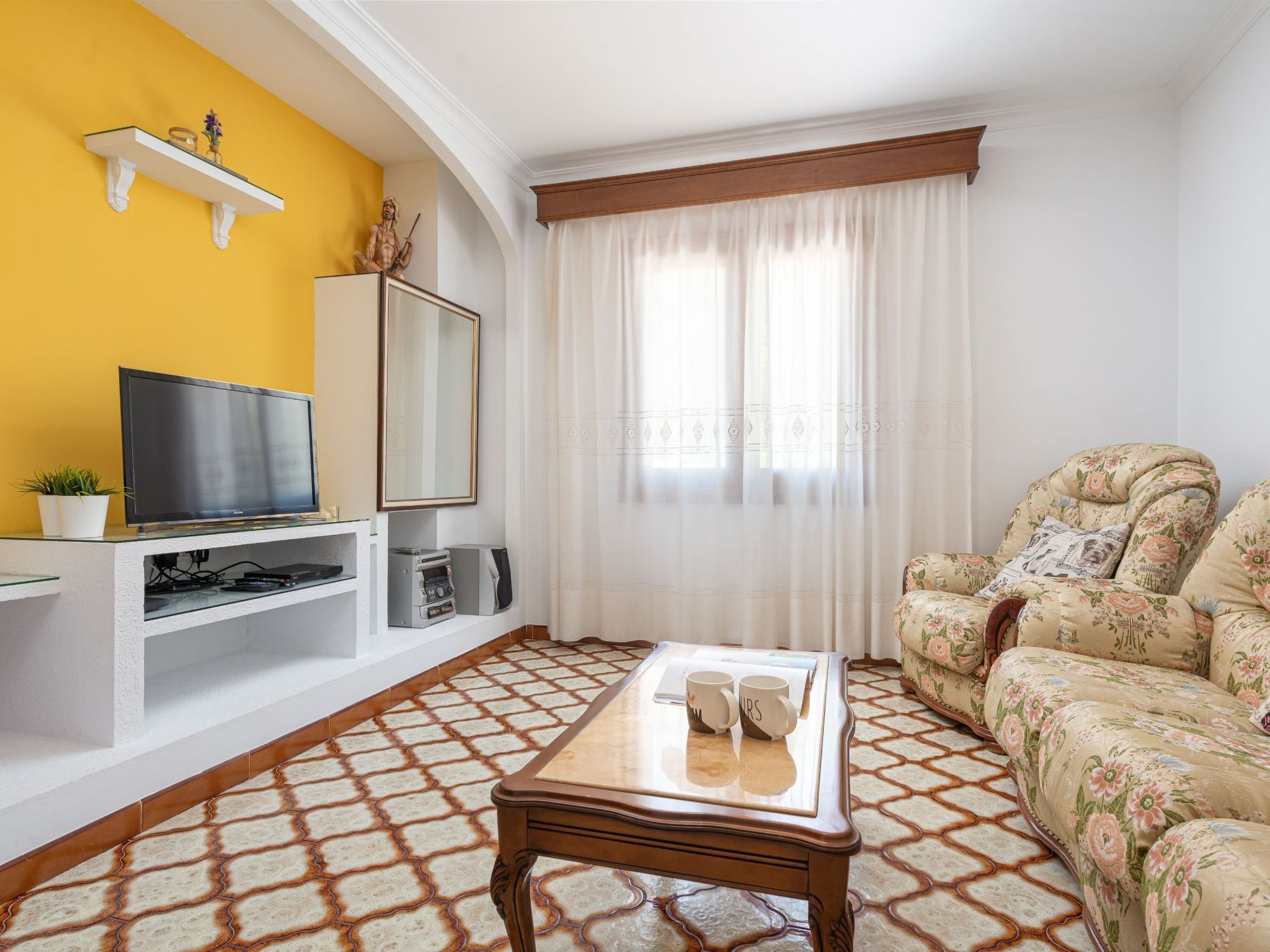 Stilvolle Villa mit Terrasse und Nähe zum Strand-Image-tags.info