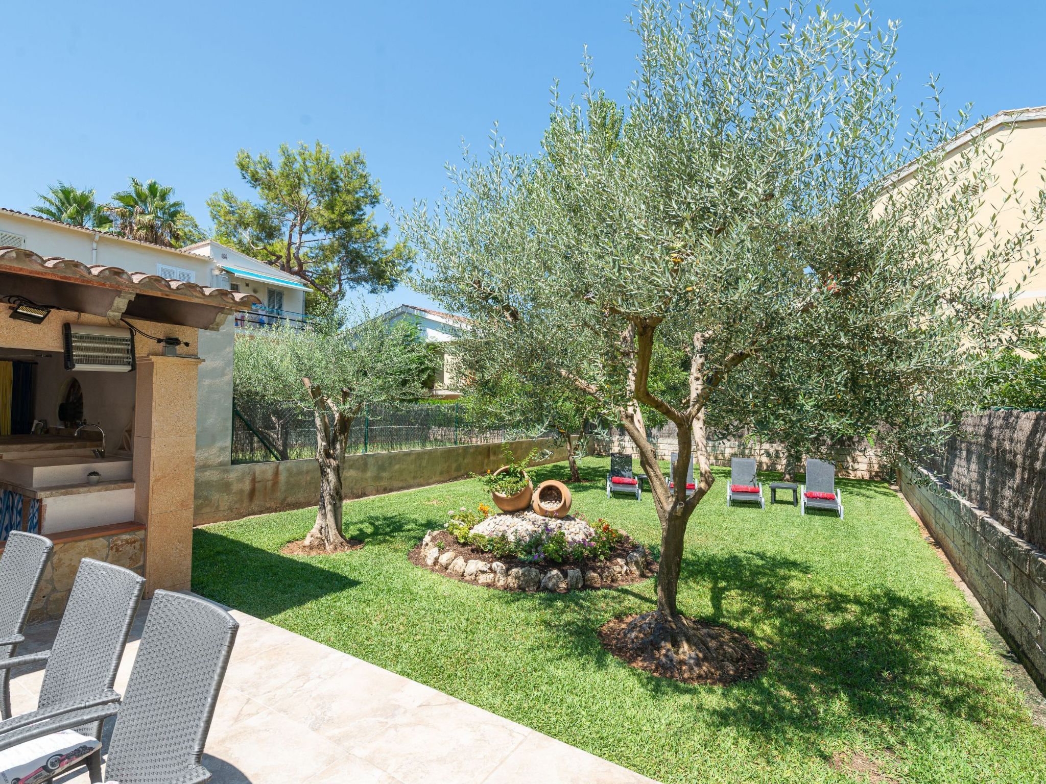 Stilvolle Villa mit Terrasse und Nähe zum Strand-Image-tags.info