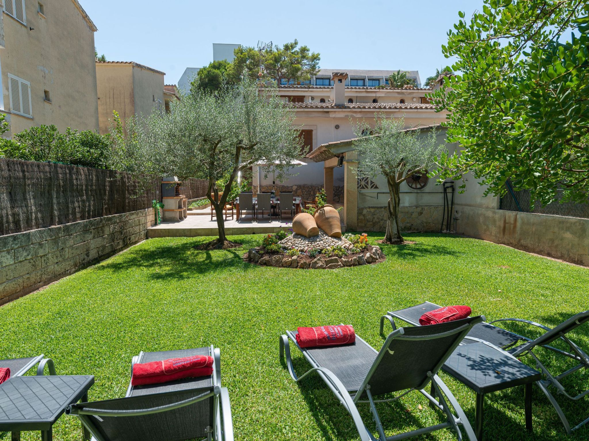 Stilvolle Villa mit Terrasse und Nähe zum Strand-Image-tags.info