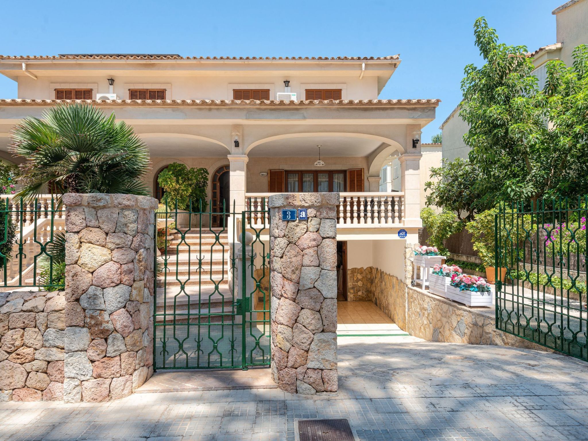 Stilvolle Villa mit Terrasse und Nähe zum Strand-Image-tags.info