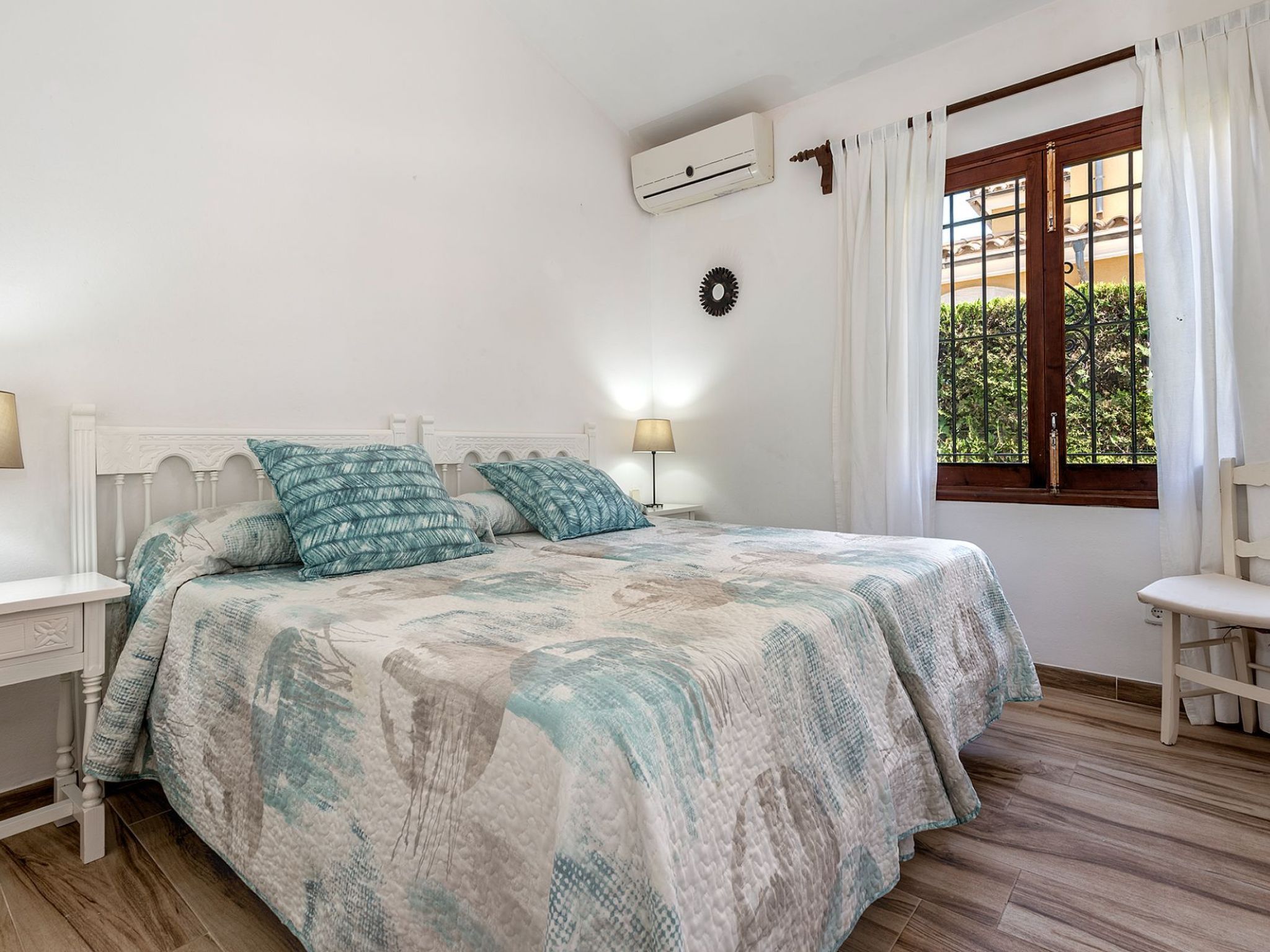 Serene Villa Rückzug mit Seeblick, Strand in der Nähe-Image-tags.info