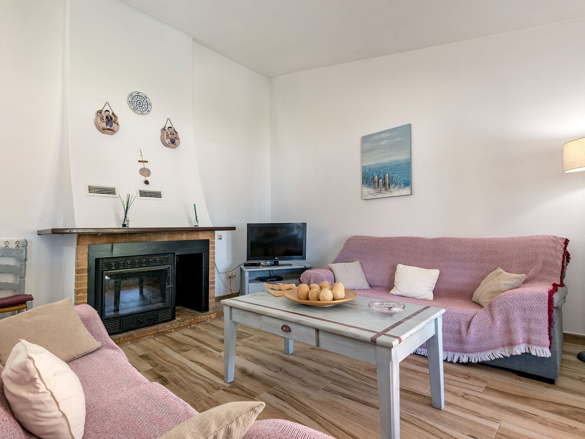 Serene Villa Rückzug mit Seeblick, Strand in der Nähe-Image-tags.info