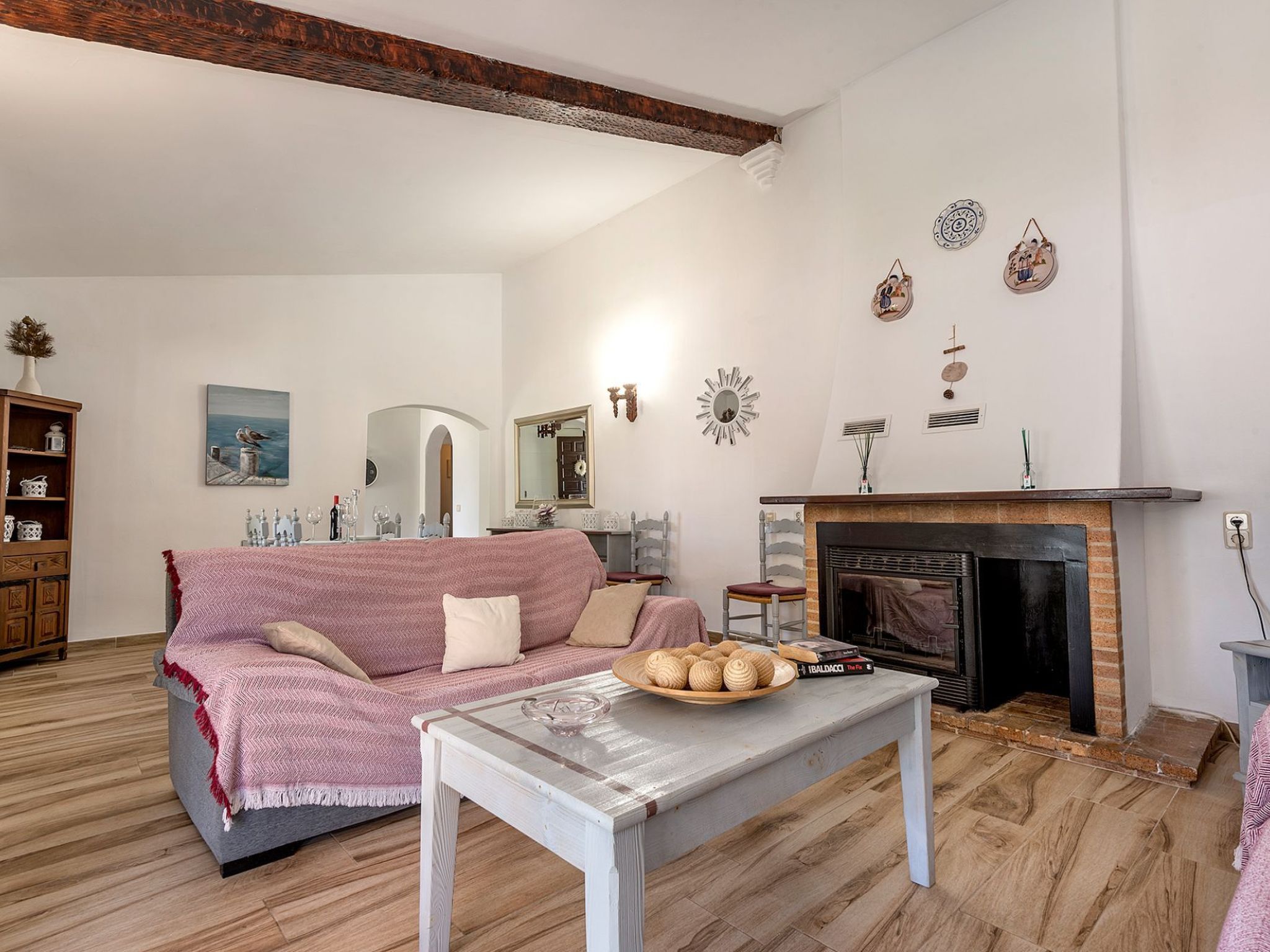 Serene Villa Rückzug mit Seeblick, Strand in der Nähe-Image-tags.info