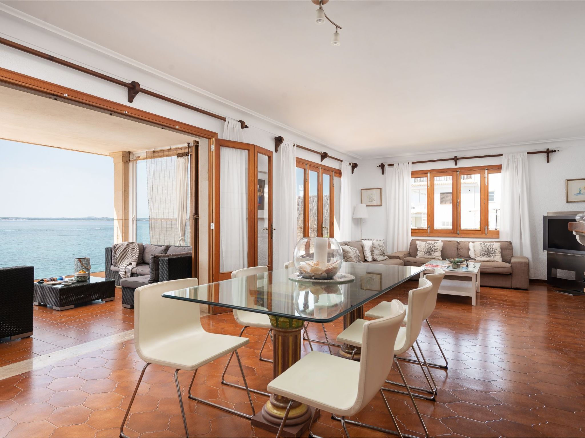 Verträumte Villa mit privatem Pool und Liegewiese