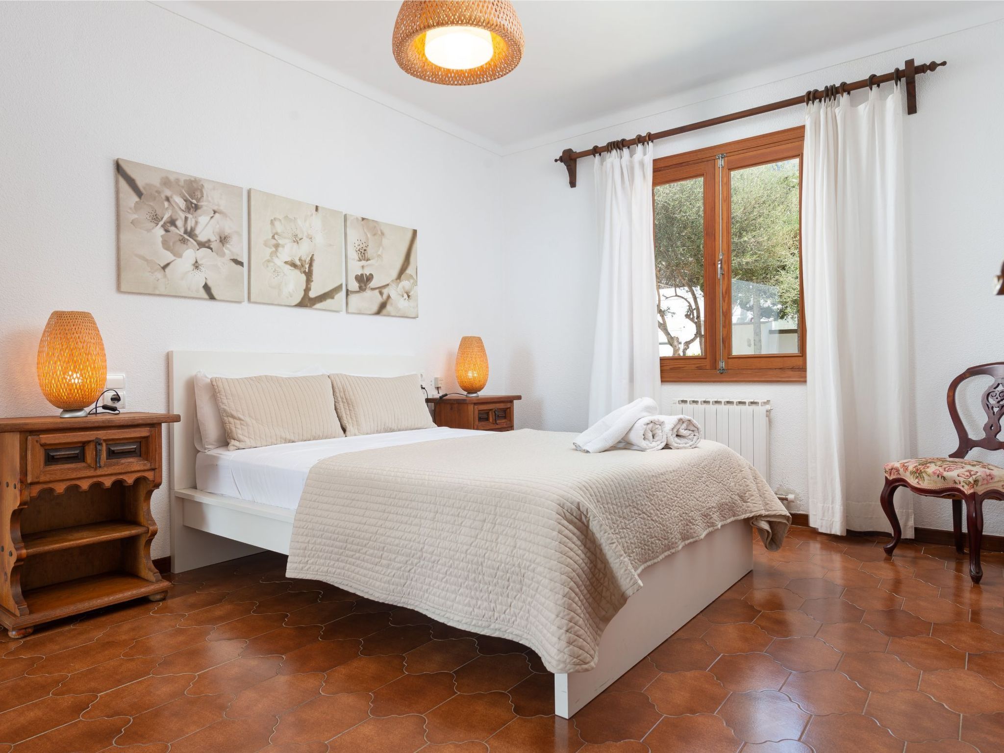 Verträumte Villa mit privatem Pool und Liegewiese